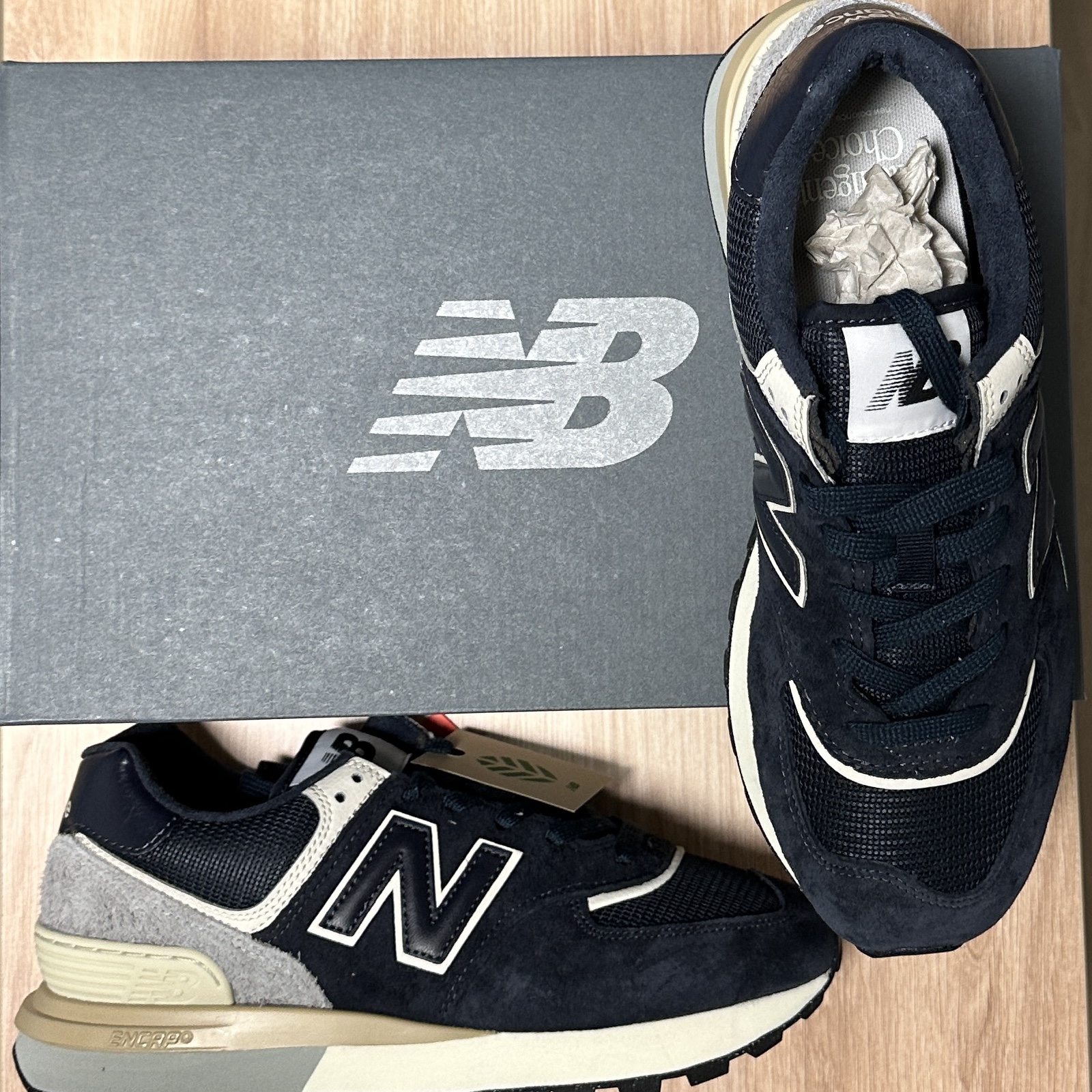 New Balance 574 Legacy Blue Navy 착용 스타일