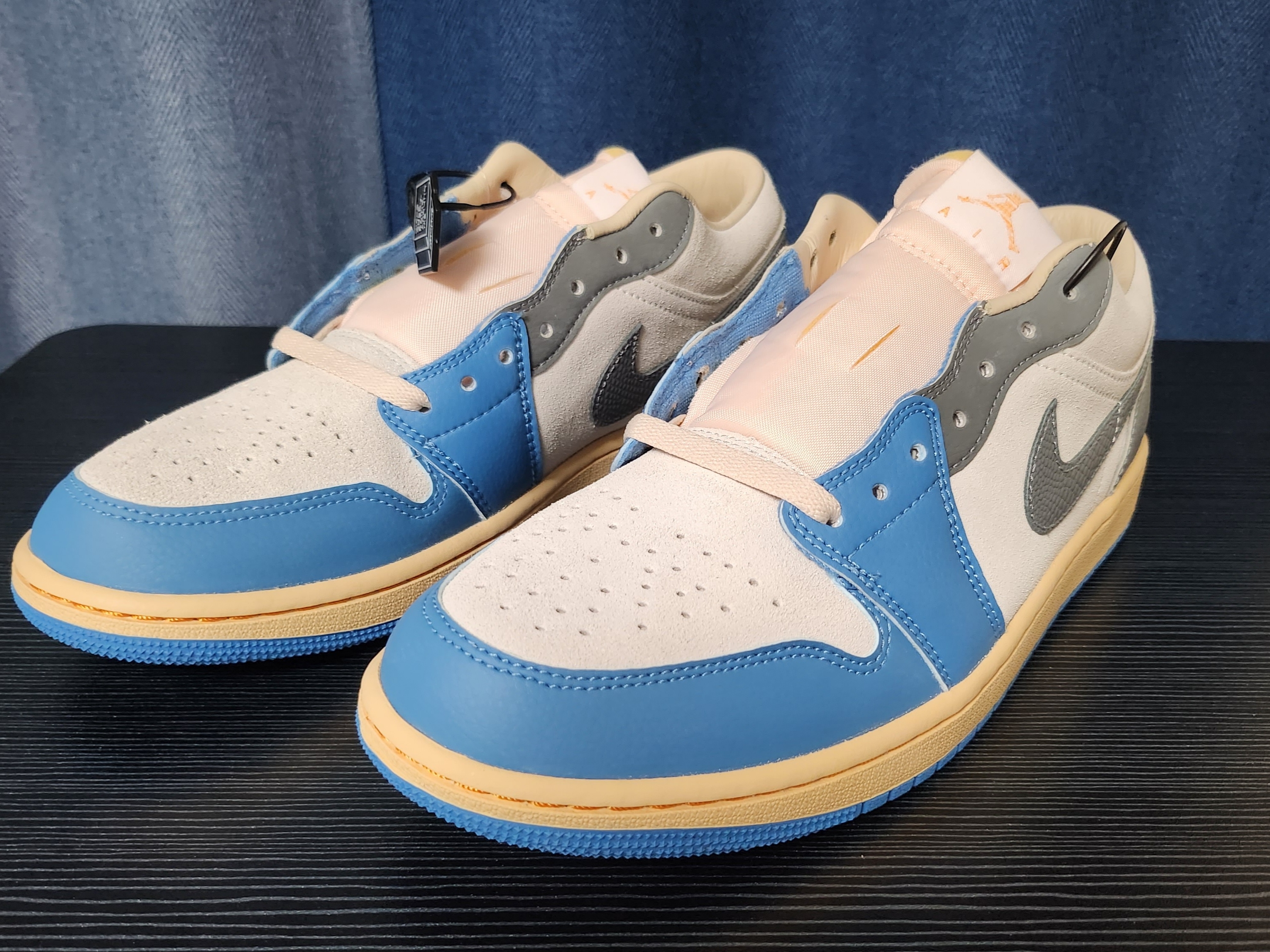 Jordan 1 Low SE Tokyo 96 착용 스타일 - 2