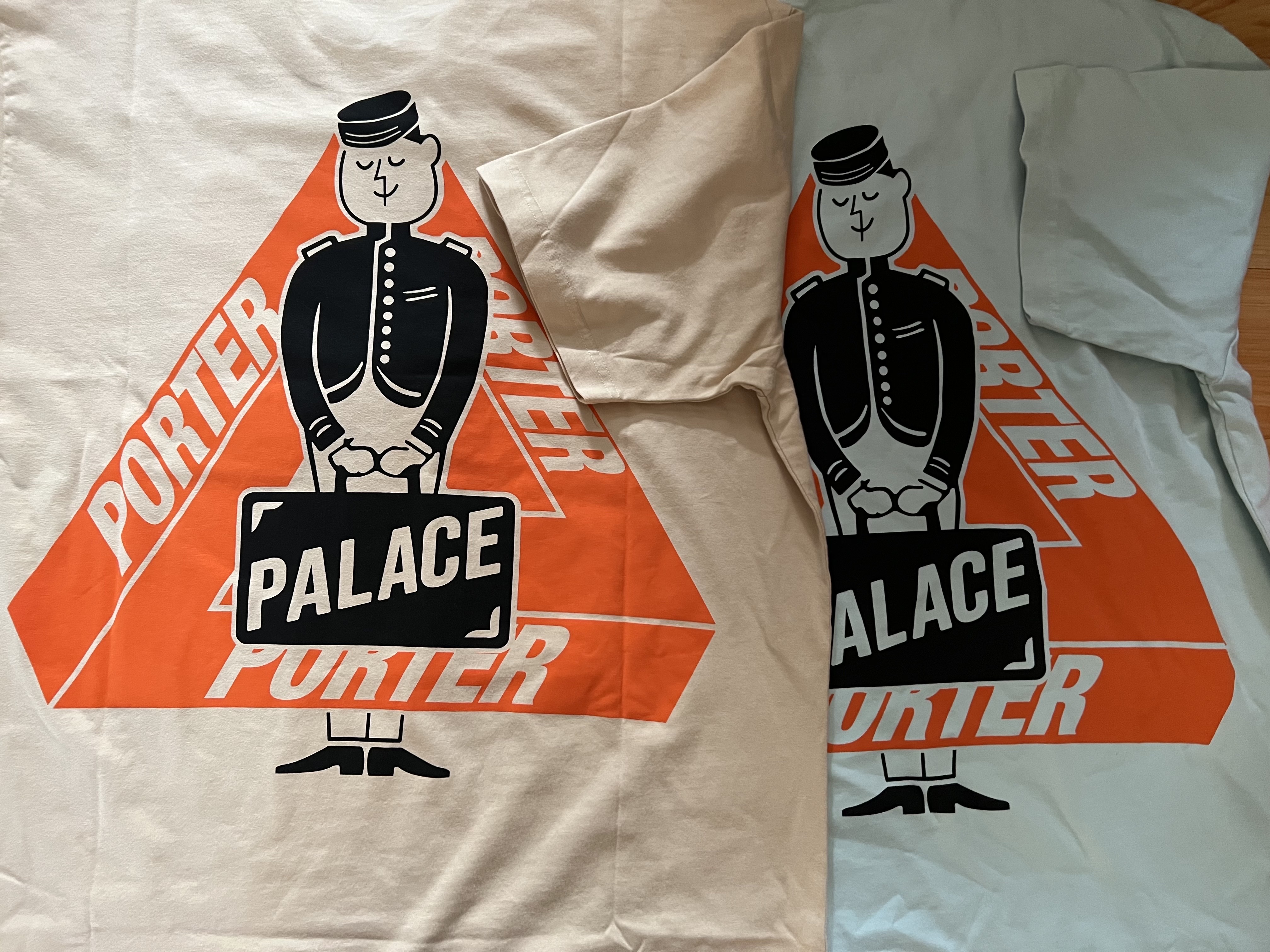 Palace x Porter Tri-Ferg Bell Boy T-Shirt Sand, Palace x Porter Tri-Ferg Bell Boy T-Shirt Blue 착용 스타일