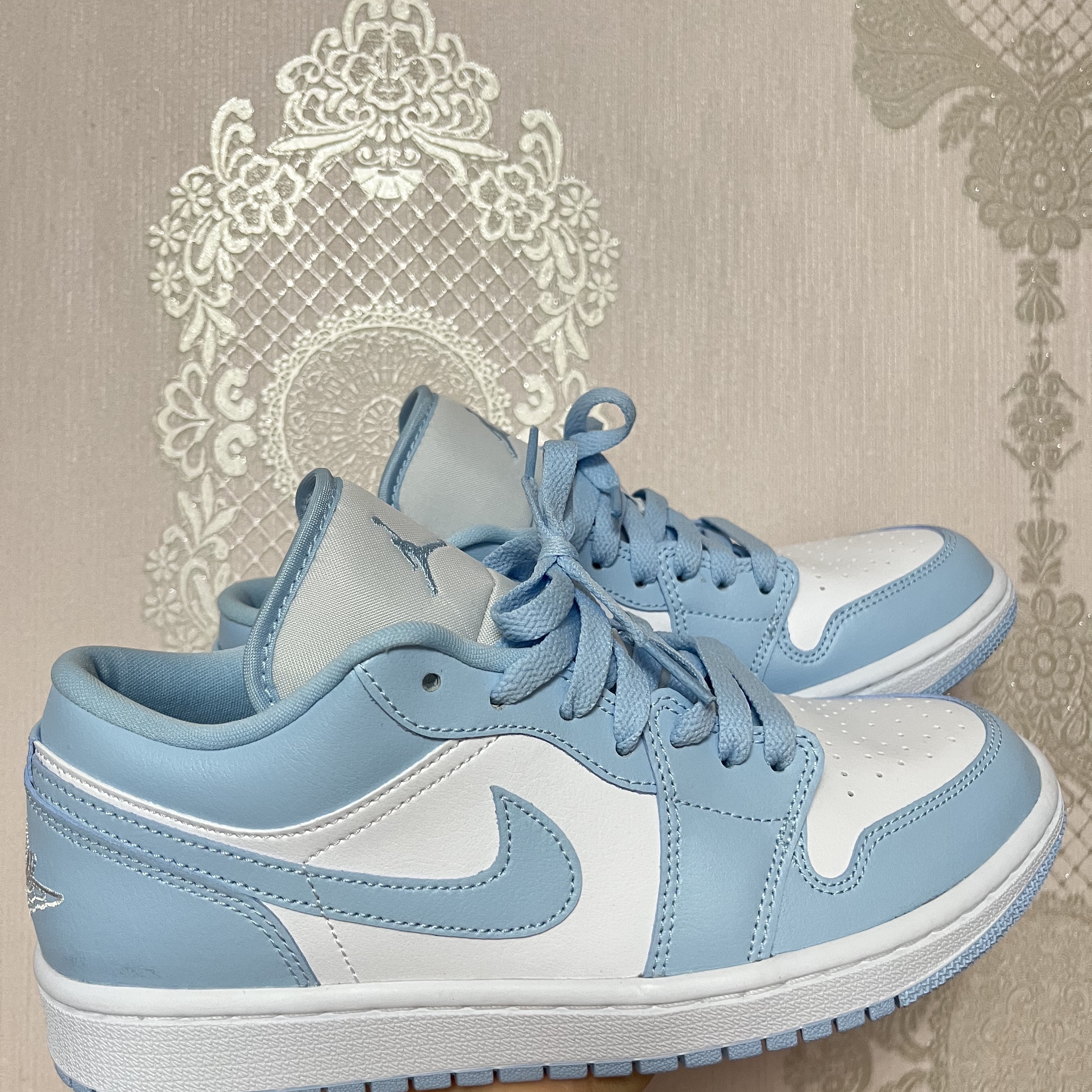 (W) Jordan 1 Low White Ice Blue 착용 스타일