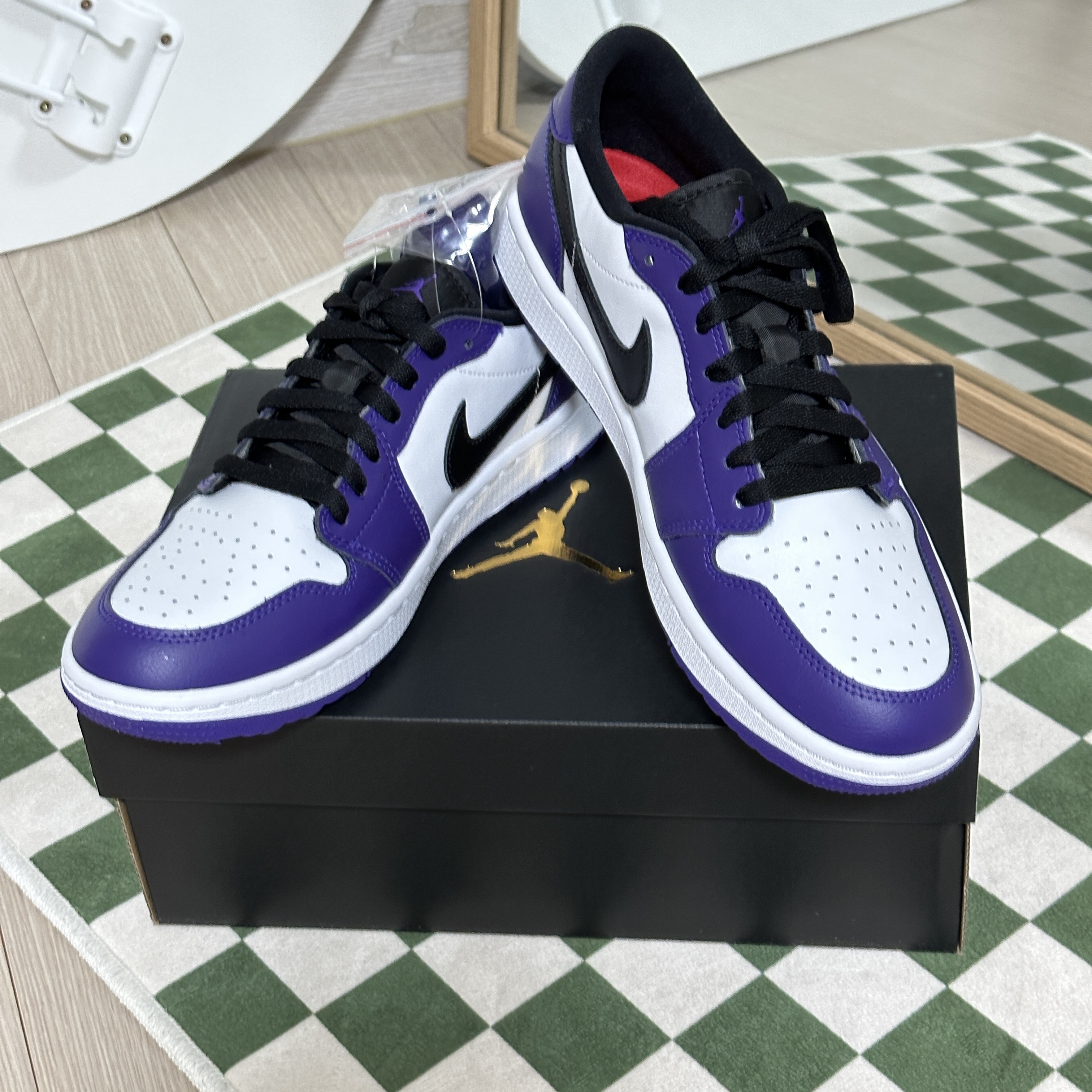Jordan 1 Low Golf Court Purple 착용 스타일
