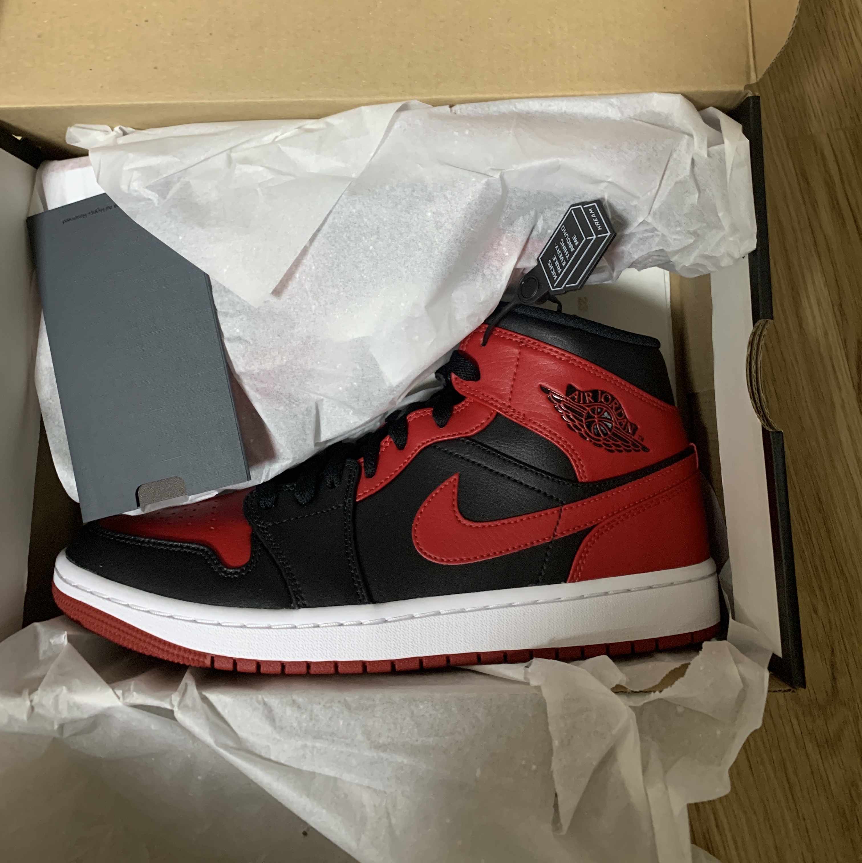 Jordan 1 Mid Bred Banned 2020 착용 스타일
