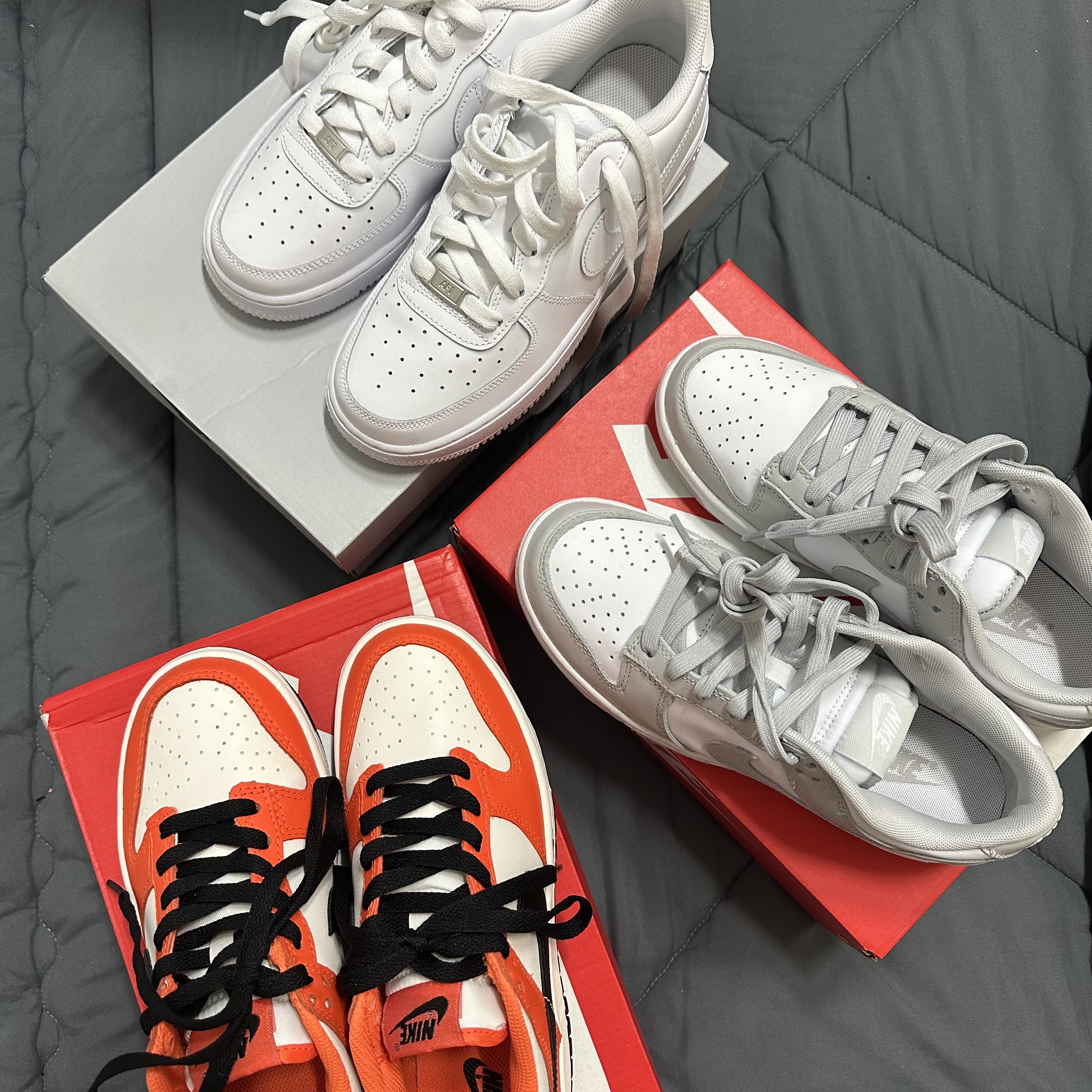 (GS) Nike Air Force 1 LE White, (GS) Nike Dunk Low Safety Orange 착용 스타일