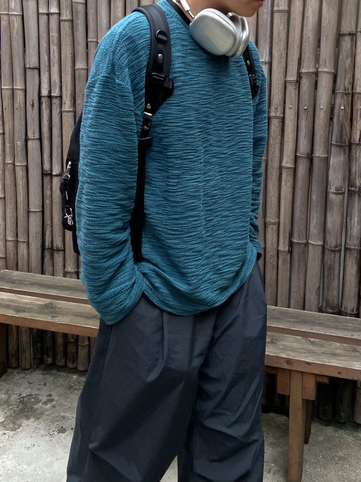 Oakley Factory Team x Brain Dead Flesh Sandal Sand Blue, Apple AirPods Max Lightning Silver (Korean Ver.) 착용 스타일 - 2