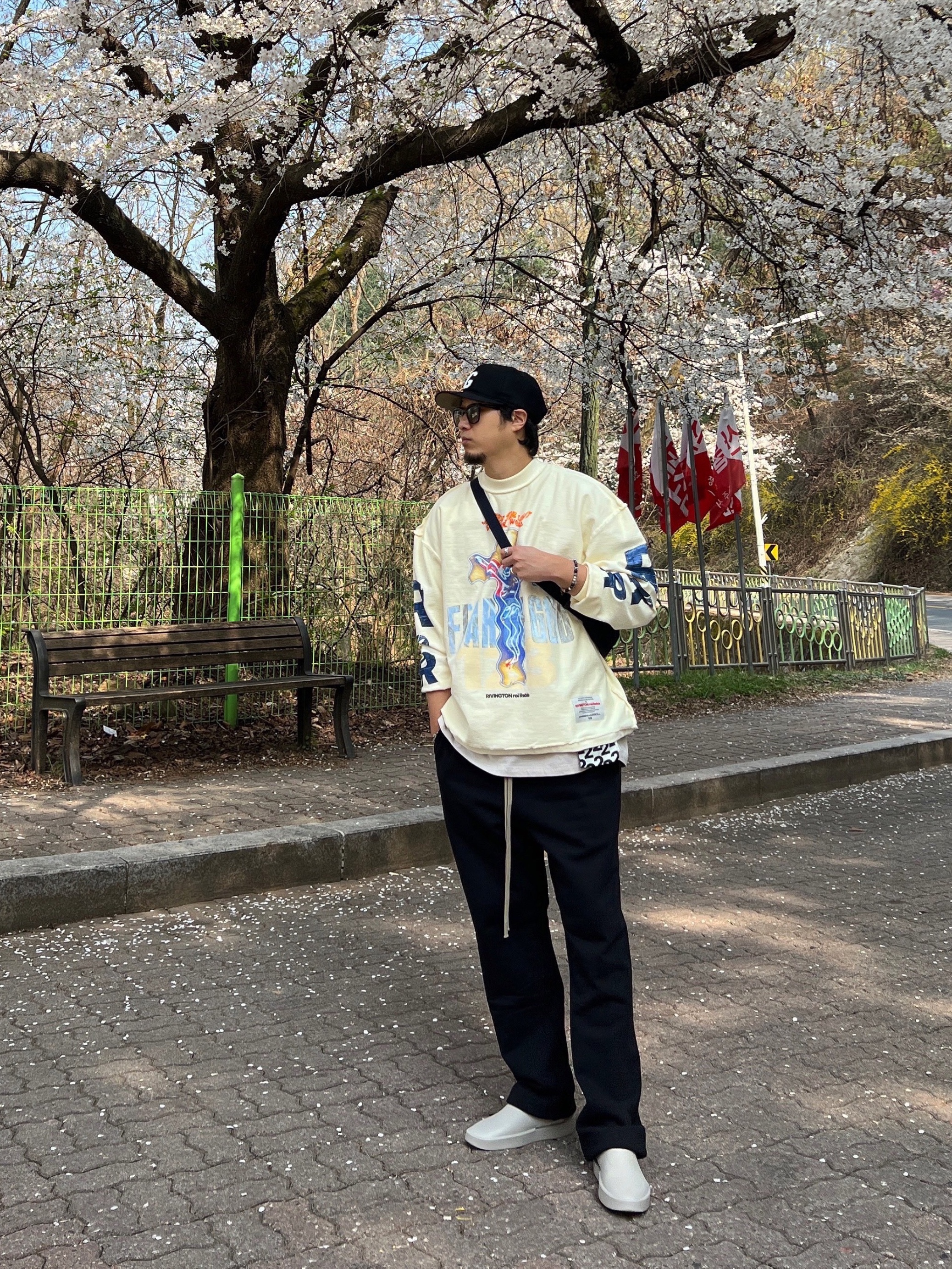 Fear of God The California Concrete 착용 스타일