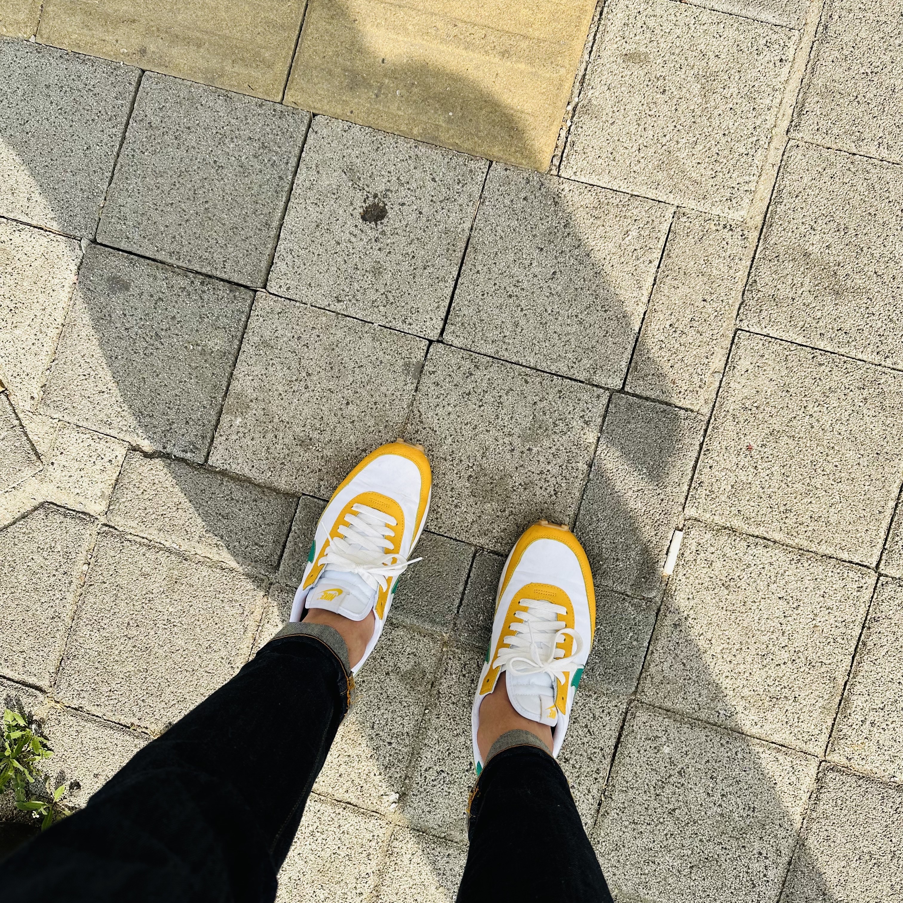 (W) Nike Daybreak Neptune Green Yellow Ochre 착용 스타일