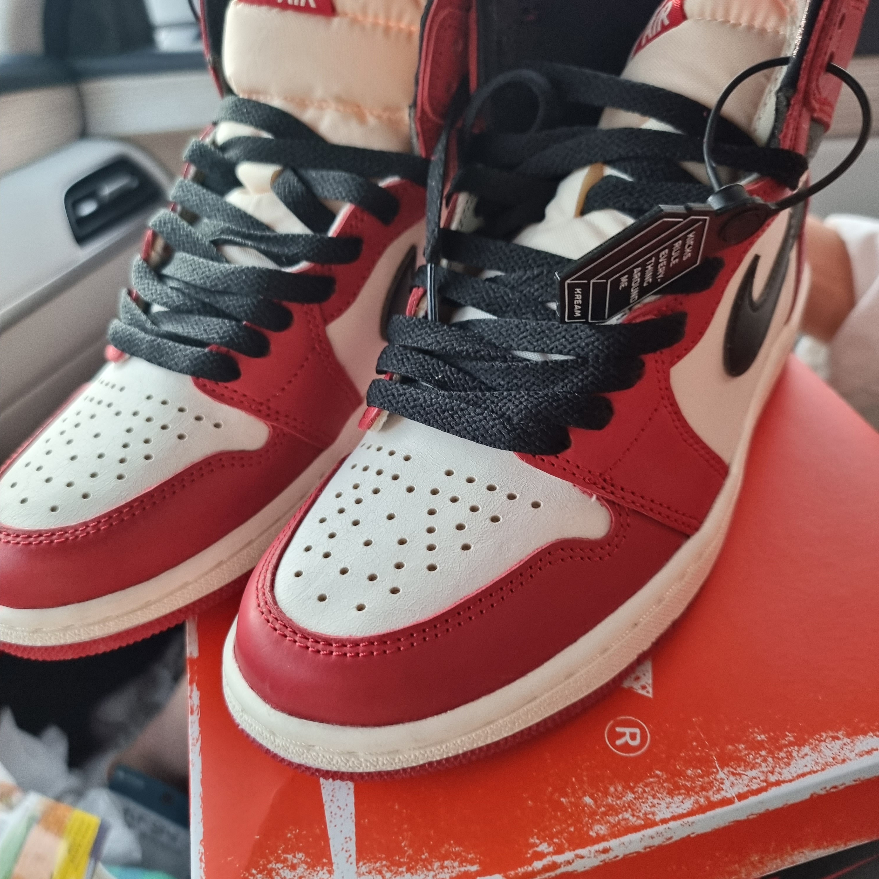 Jordan 1 Retro High OG Chicago 2022 착용 스타일 - 2