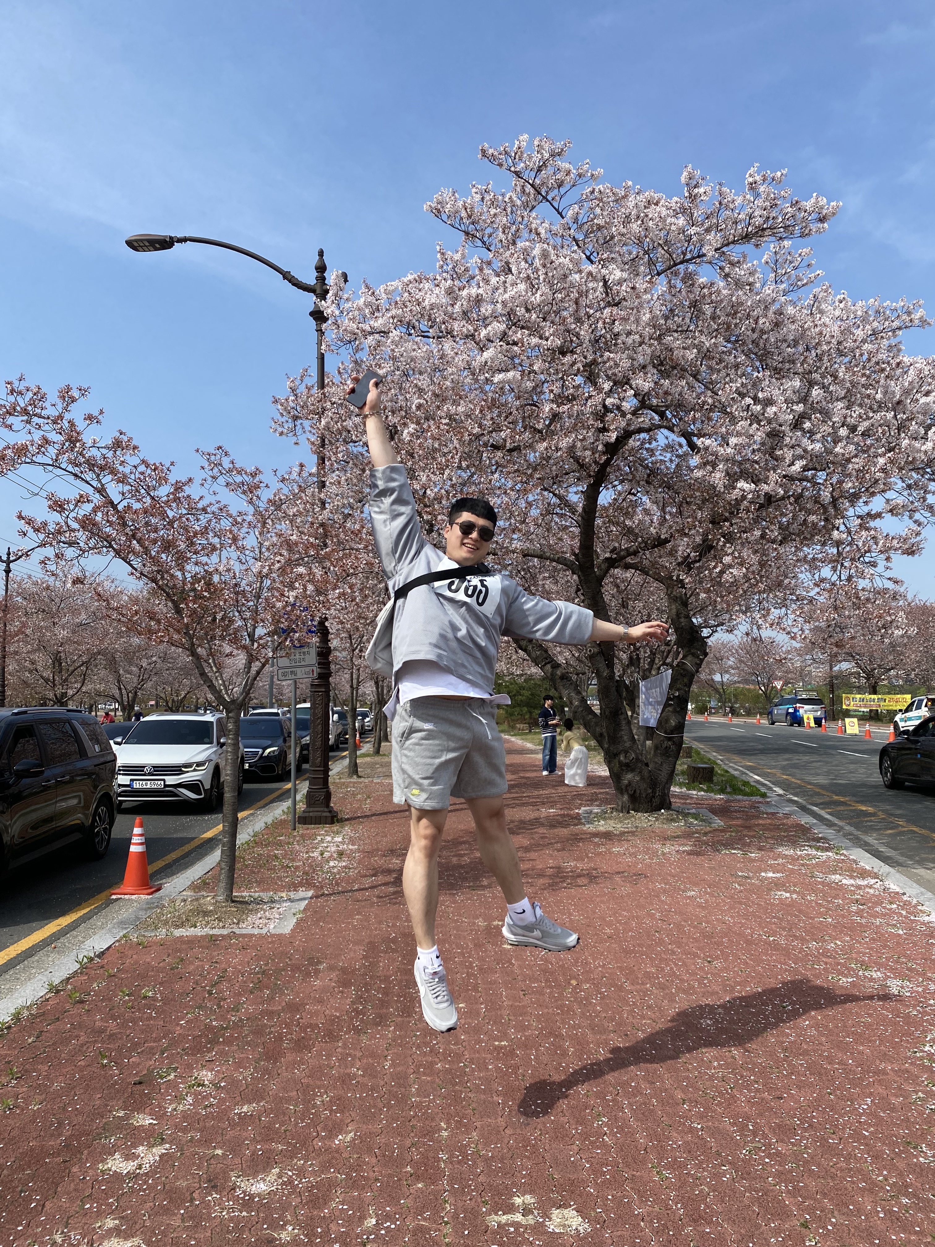 Nike x Sacai x Fragment LDWaffle Light Smoke Grey, Nike x Cactus Plant Flea Market L/S Jersey Grey - US/EU 착용 스타일 - 4