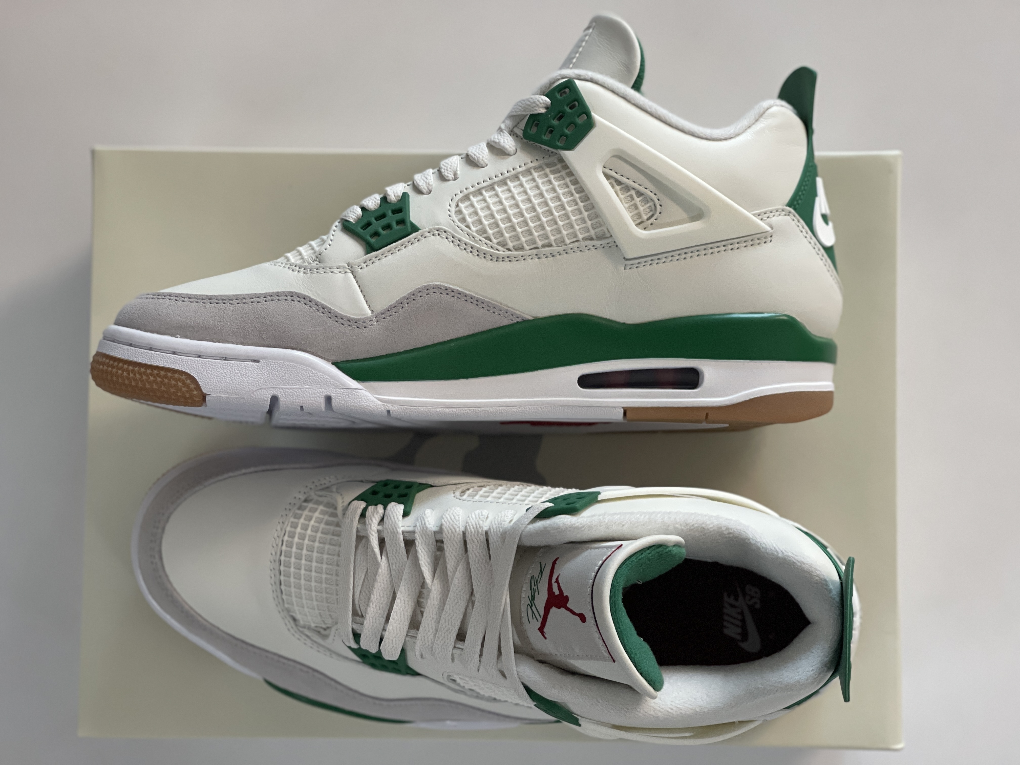 Jordan 4 x Nike SB Retro SP Pine Green 착용 스타일 - 3