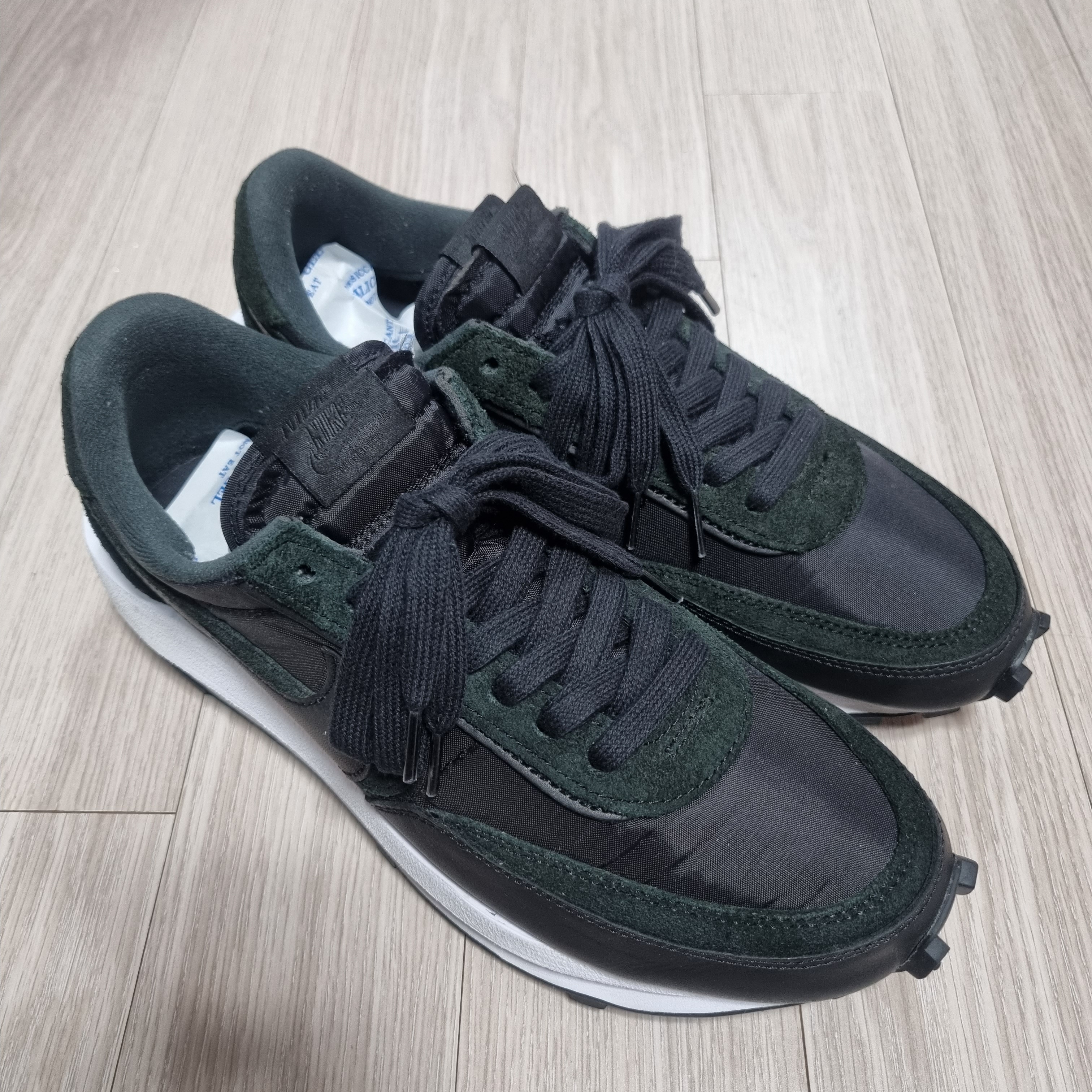 Nike x Sacai LDWaffle Black Nylon 착용 스타일
