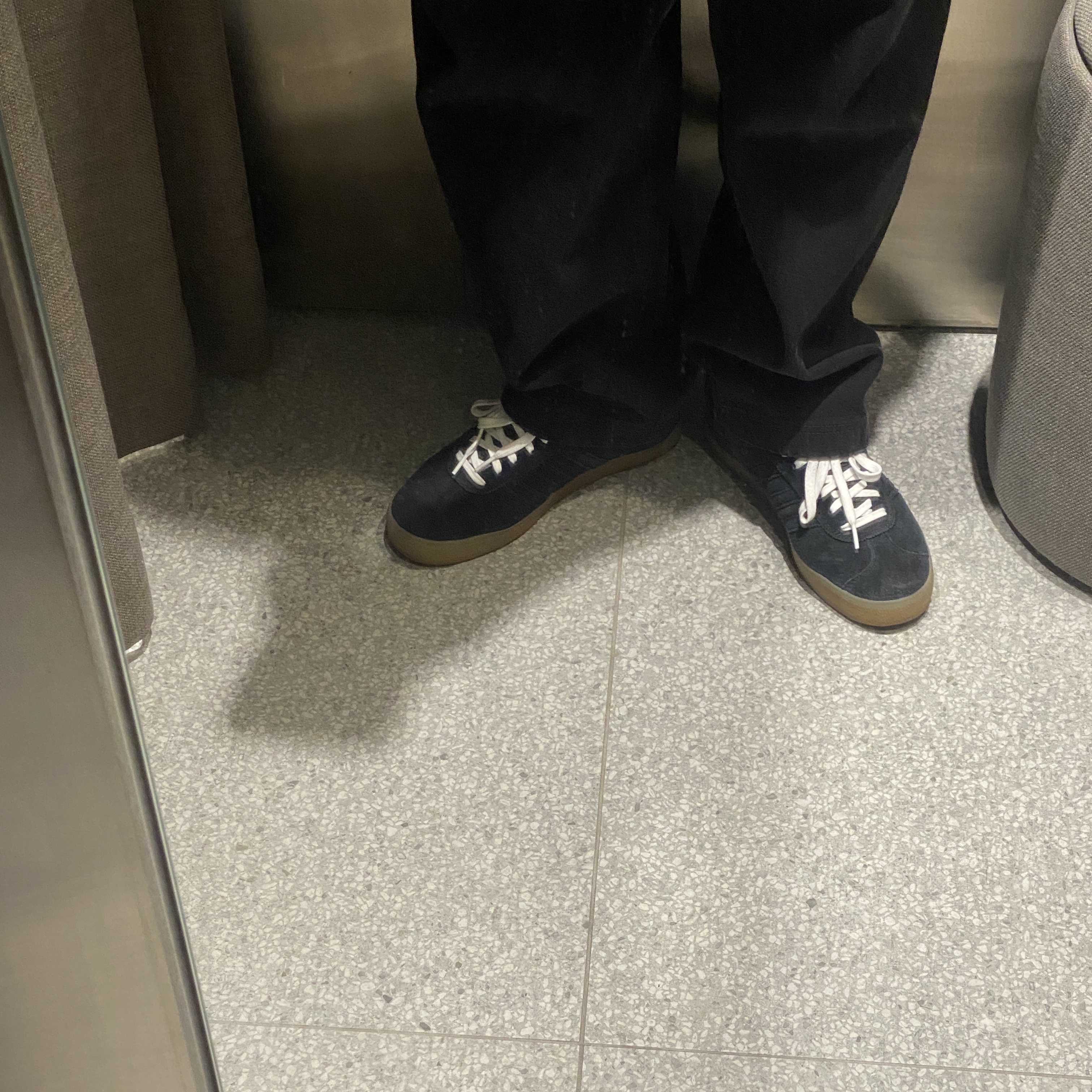Adidas Gazelle Indoor Collegiate Navy 착용 스타일 - 2