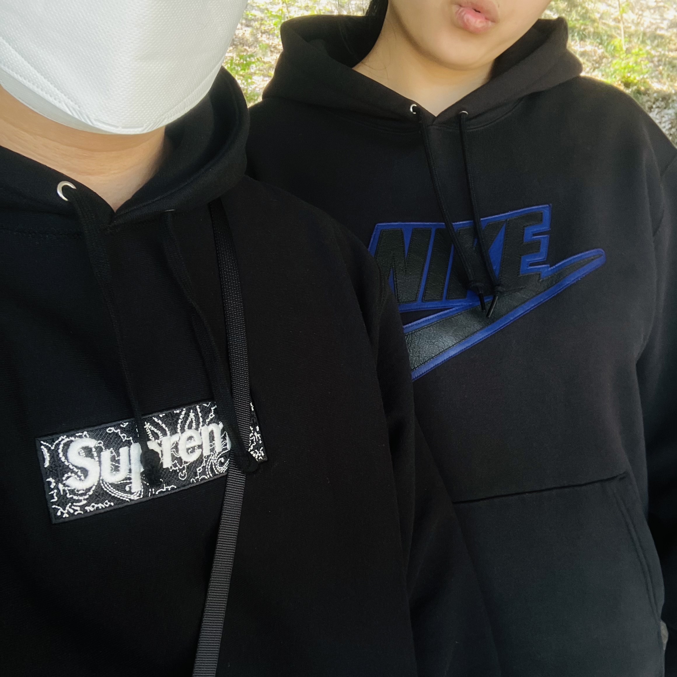 Supreme Bandana Box Logo Hooded Sweatshirt Black - 19FW, Adidas Yeezy Boost 350 V2 Zebra 2017/2019/2020 착용 스타일 - 2