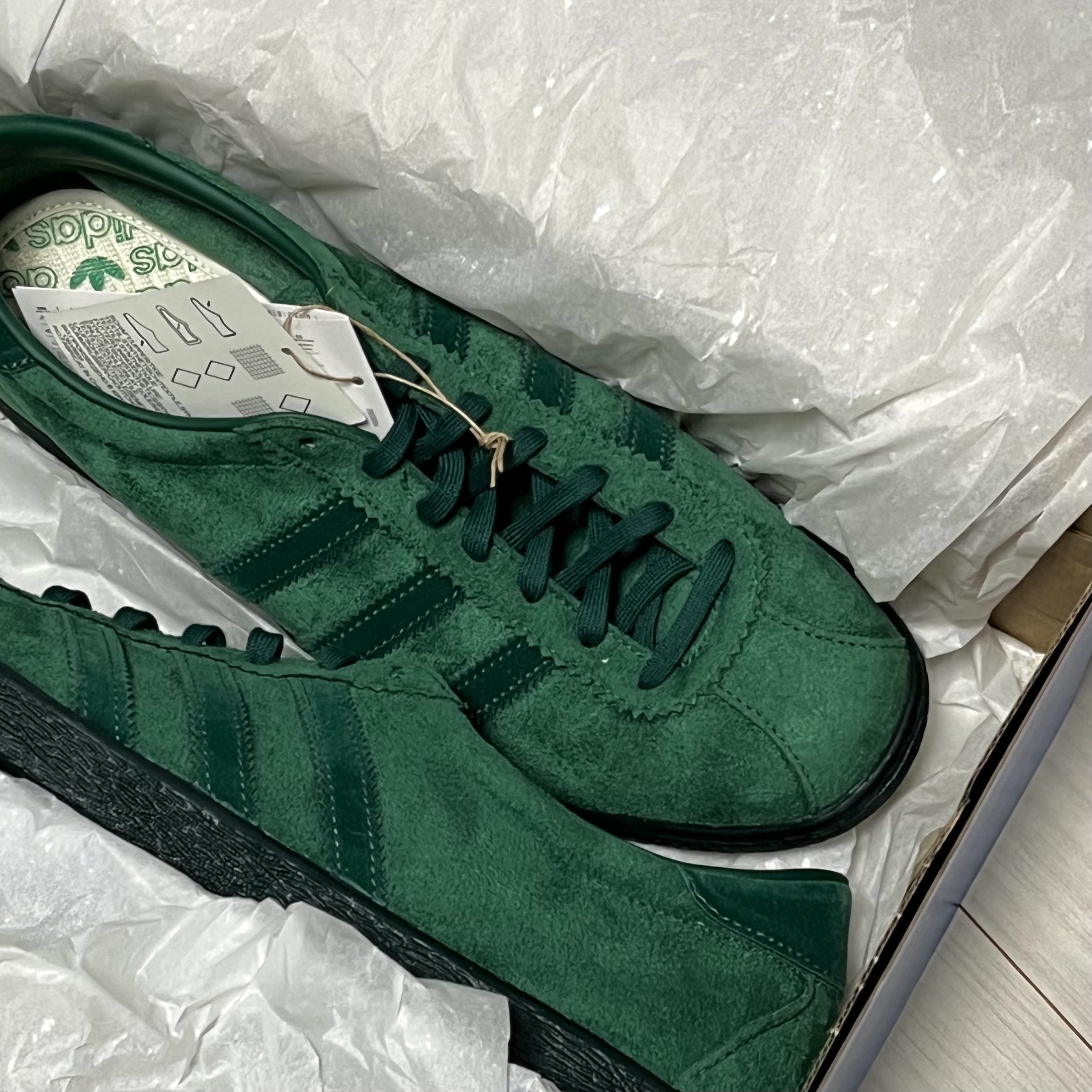 Adidas Tobacco Gruen Dark Green 착용 스타일 - 5
