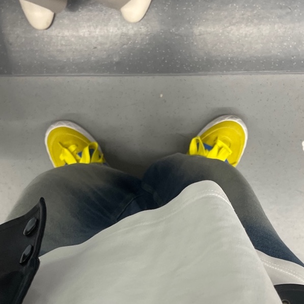 Adidas Adimatic Bright Yellow Blue 착용 스타일 - 3