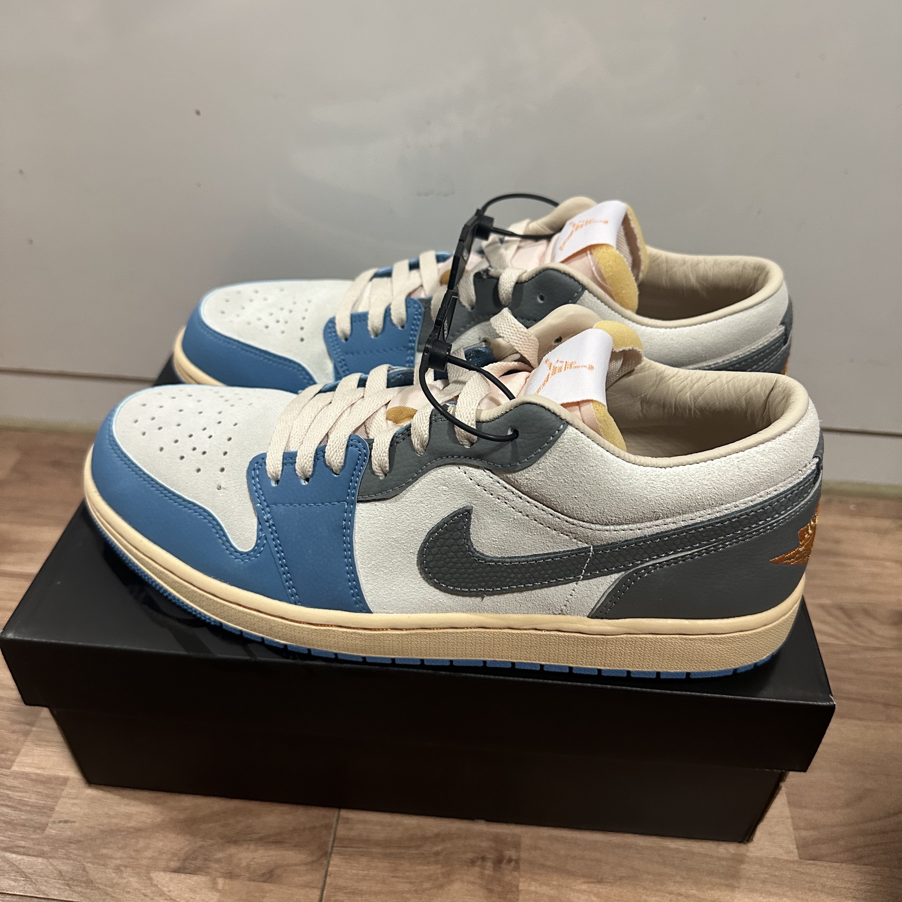 Jordan 1 Low SE Tokyo 96 착용 스타일 - 1