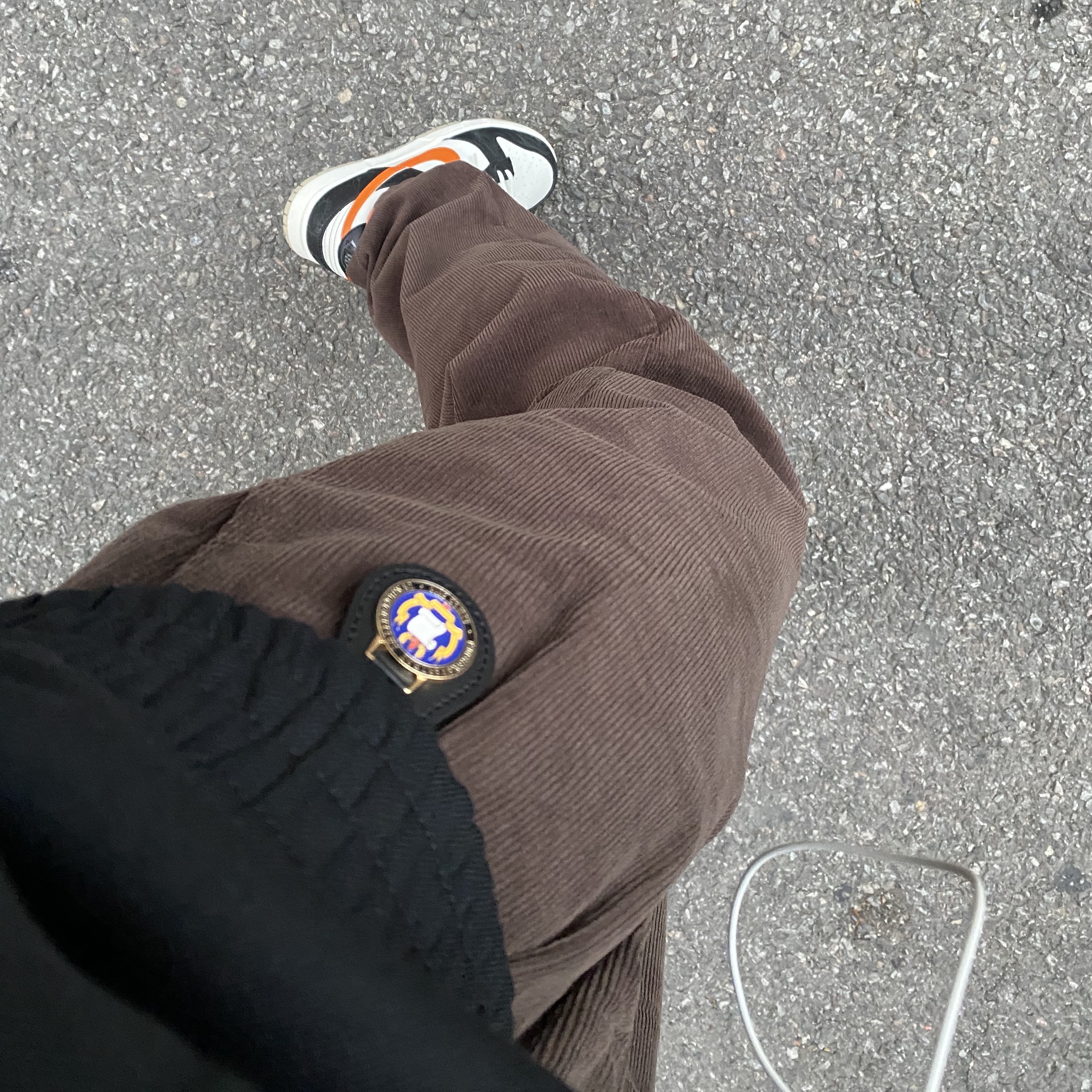 Nike Dunk Low Retro PRM Halloween, Zara x Ader Error Oversize Collar Bomber Jacket Black 착용 스타일 - 1