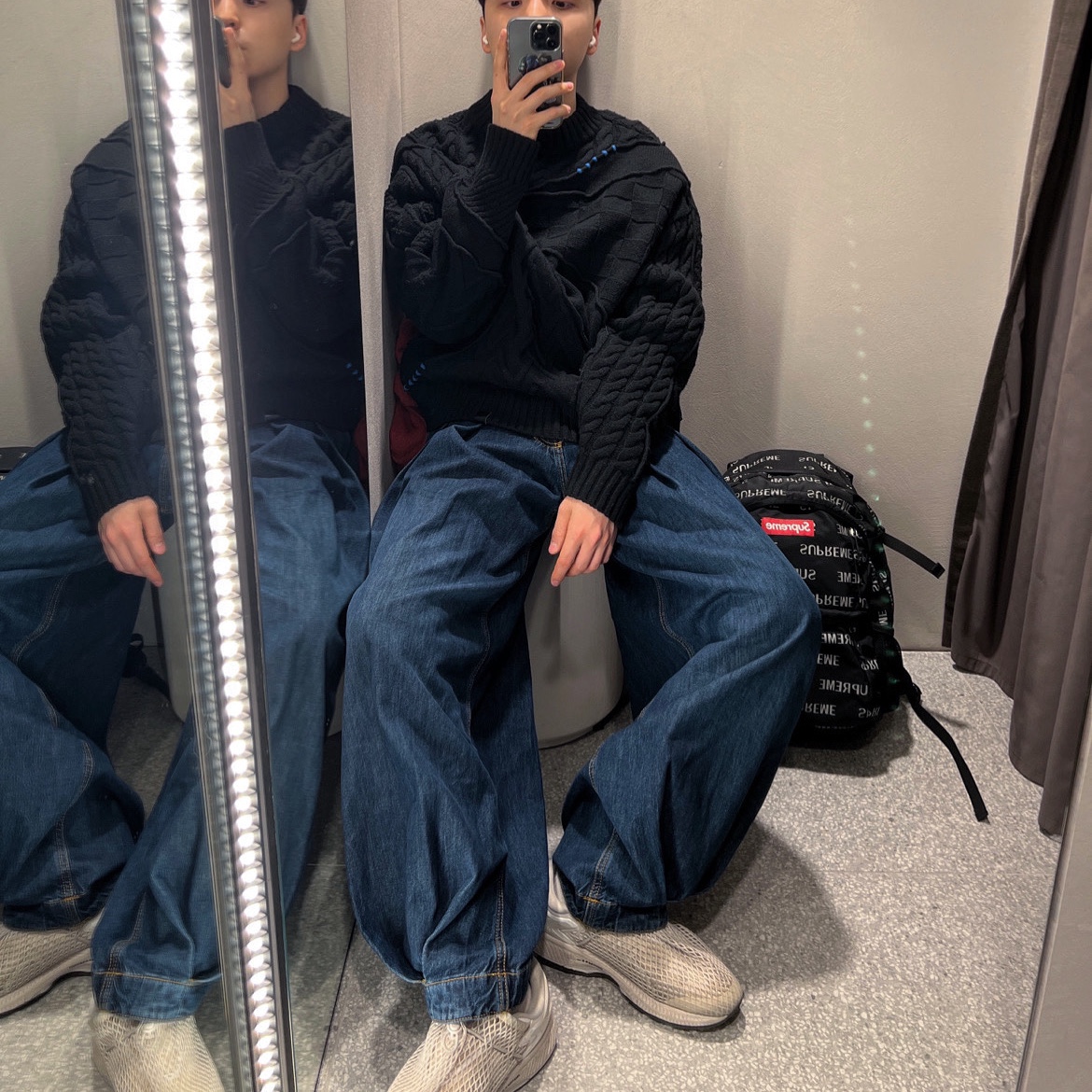 Zara x Ader Error Wide Leg Jeans Blue, Asics x Vivienne Westwood Gel-Kayano 26 Birch White 착용 스타일