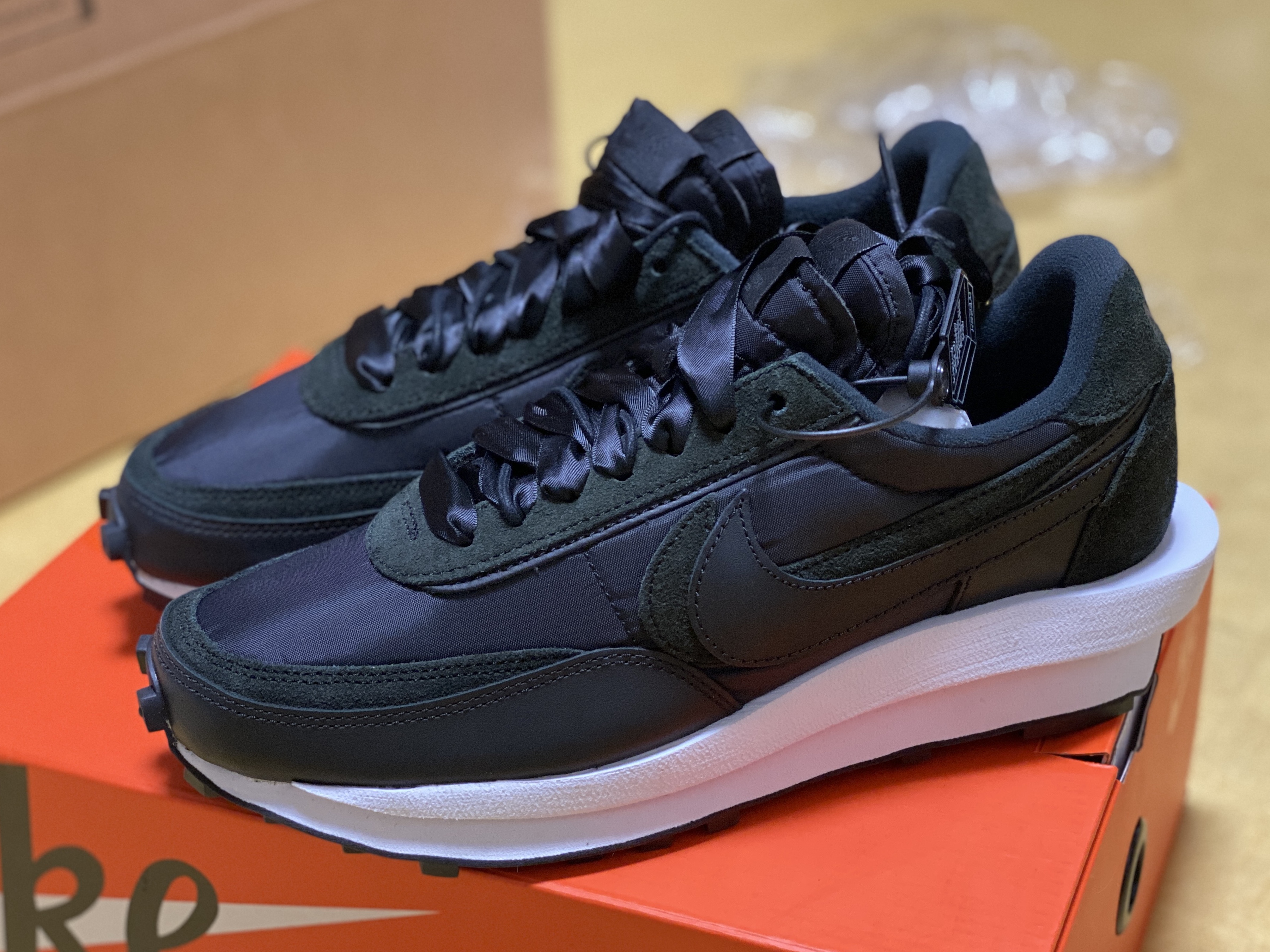 Nike x Sacai LDWaffle Black Nylon 착용 스타일