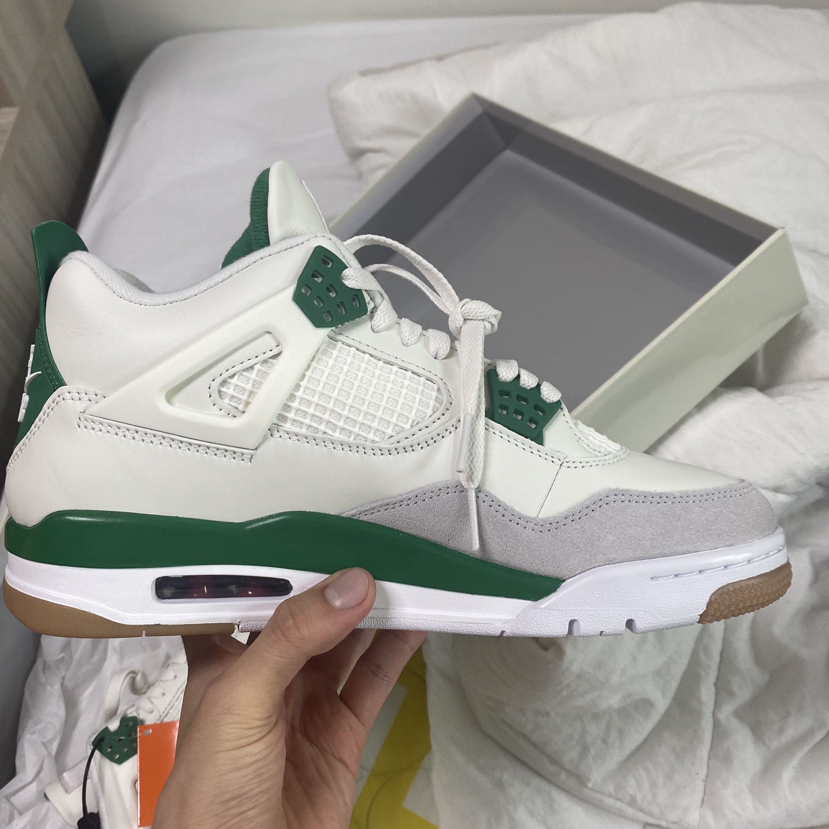 Jordan 4 x Nike SB Retro SP Pine Green 착용 스타일 - 5