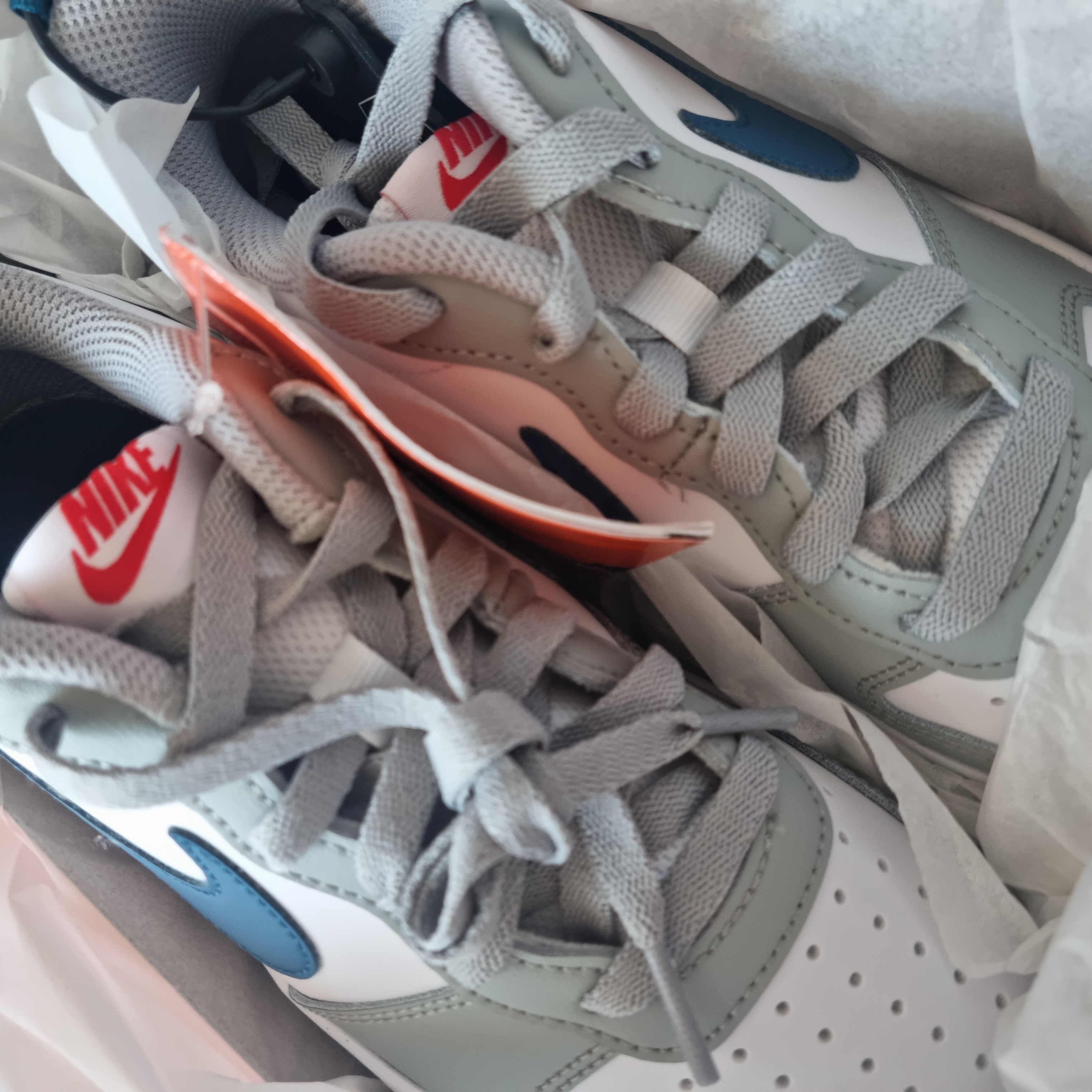 (GS) Nike Court Borough Low 2 Light Smoke Grey 착용 스타일 - 2