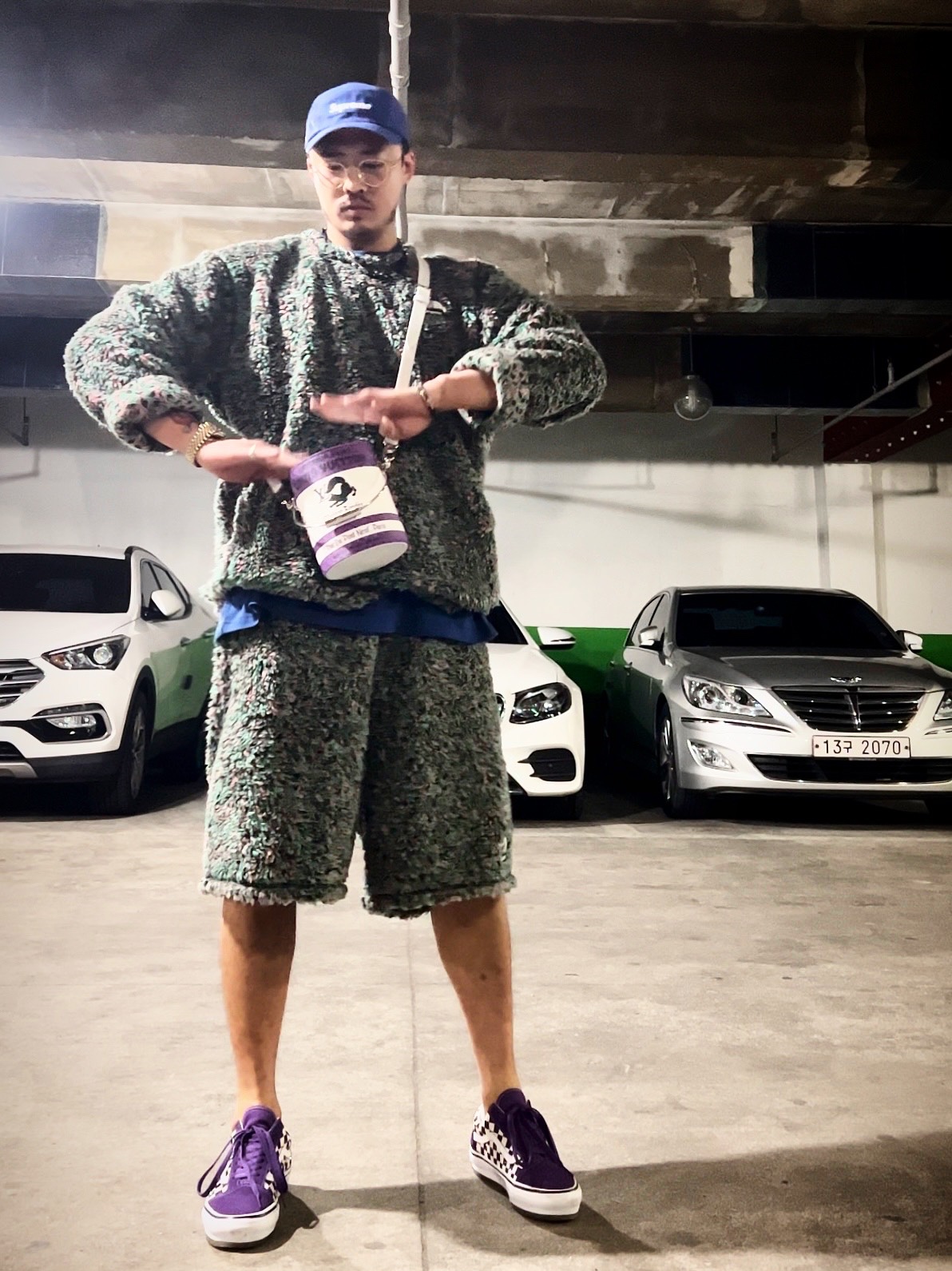 Louis Vuitton LV Paint Can Purple, Vans x Supreme x Swarovski Old Skool Purple 착용 스타일 - 2