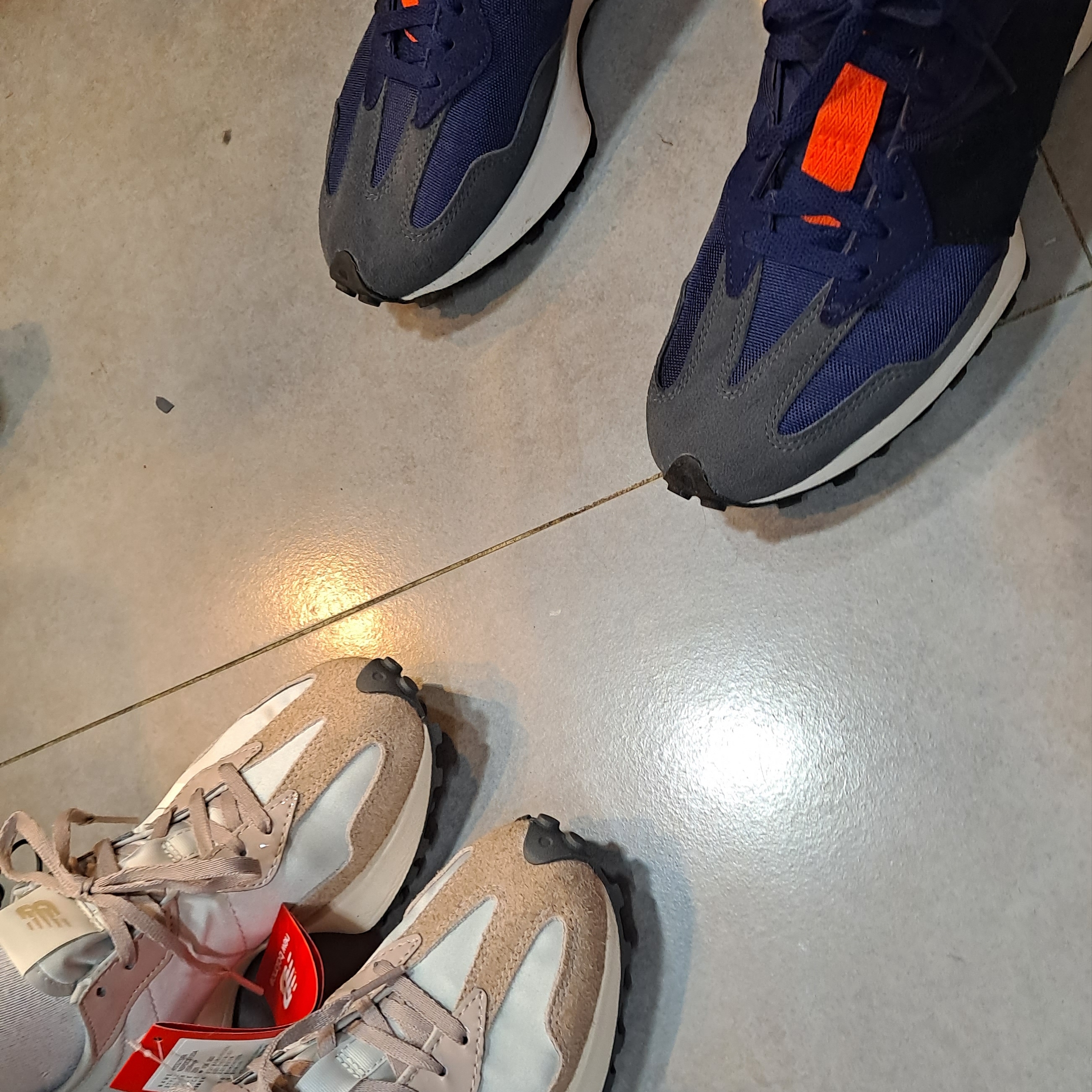 New Balance 327 Lagoon Storm Blue 착용 스타일 - 3