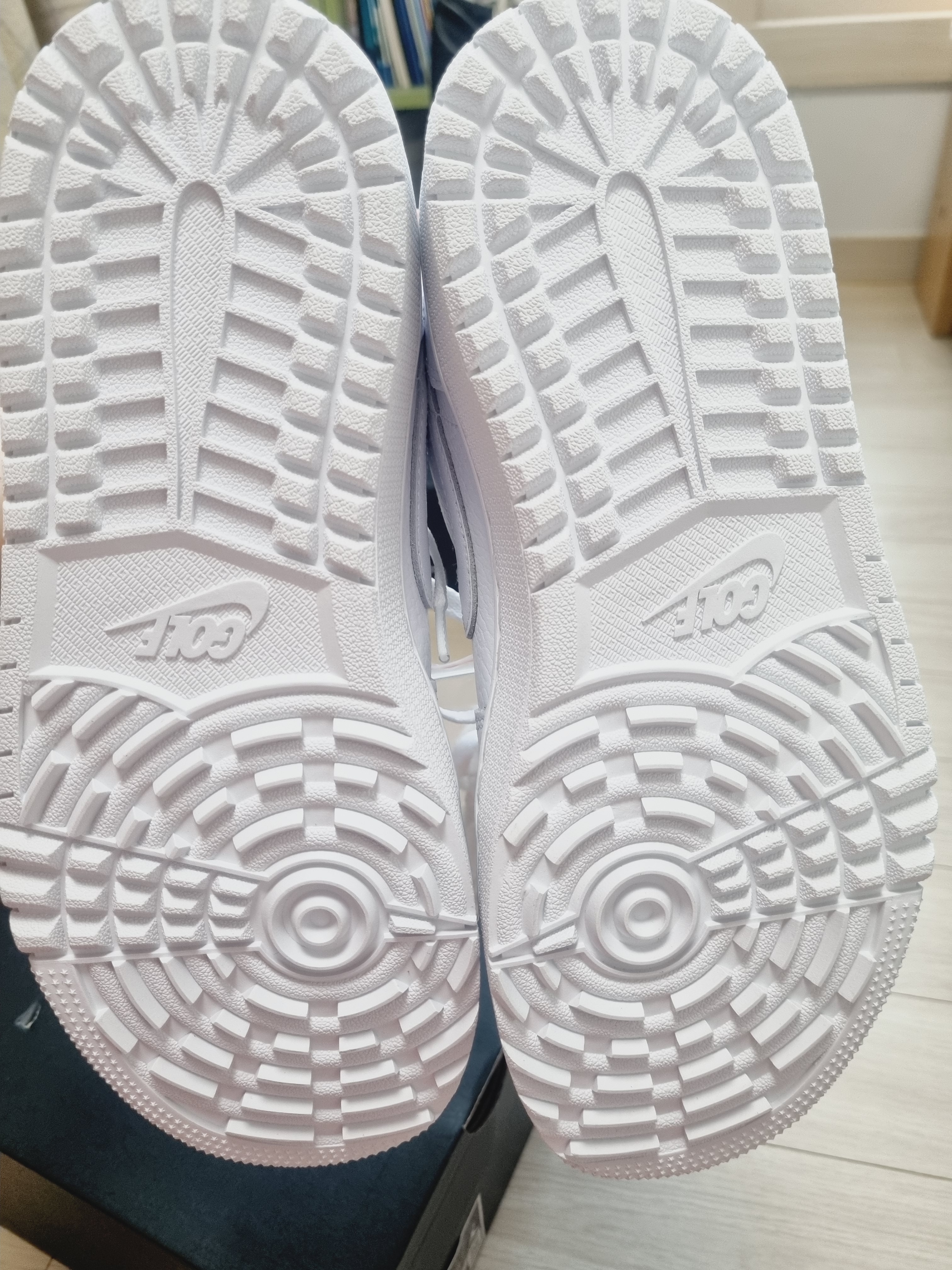 Jordan 1 Low Golf Midnight Navy, Jordan 1 Low Golf Triple White 착용 스타일 - 5