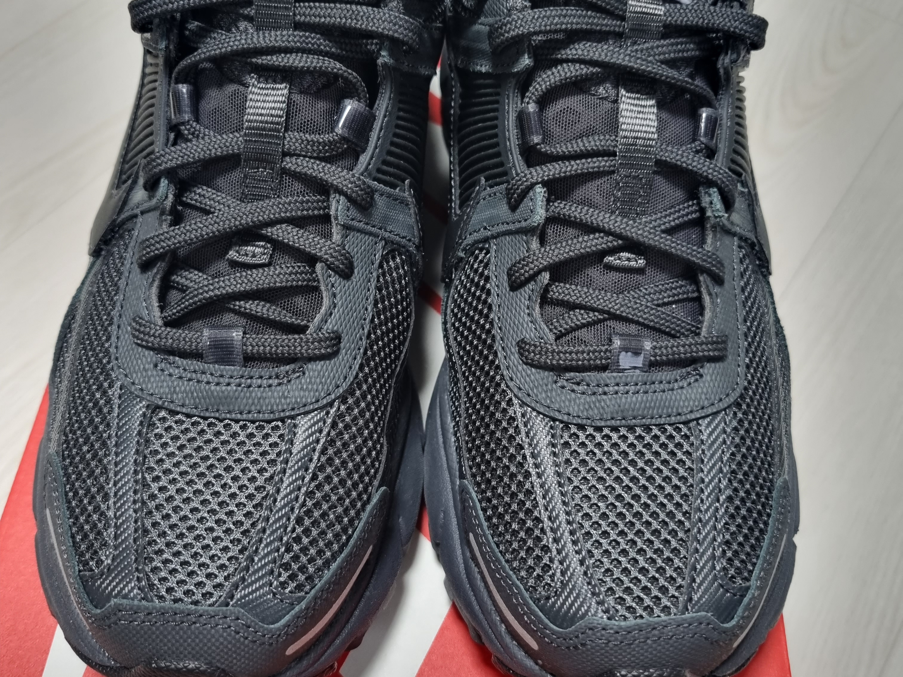 Nike Zoom Vomero 5 SP Anthracite 2023 착용 스타일 - 2