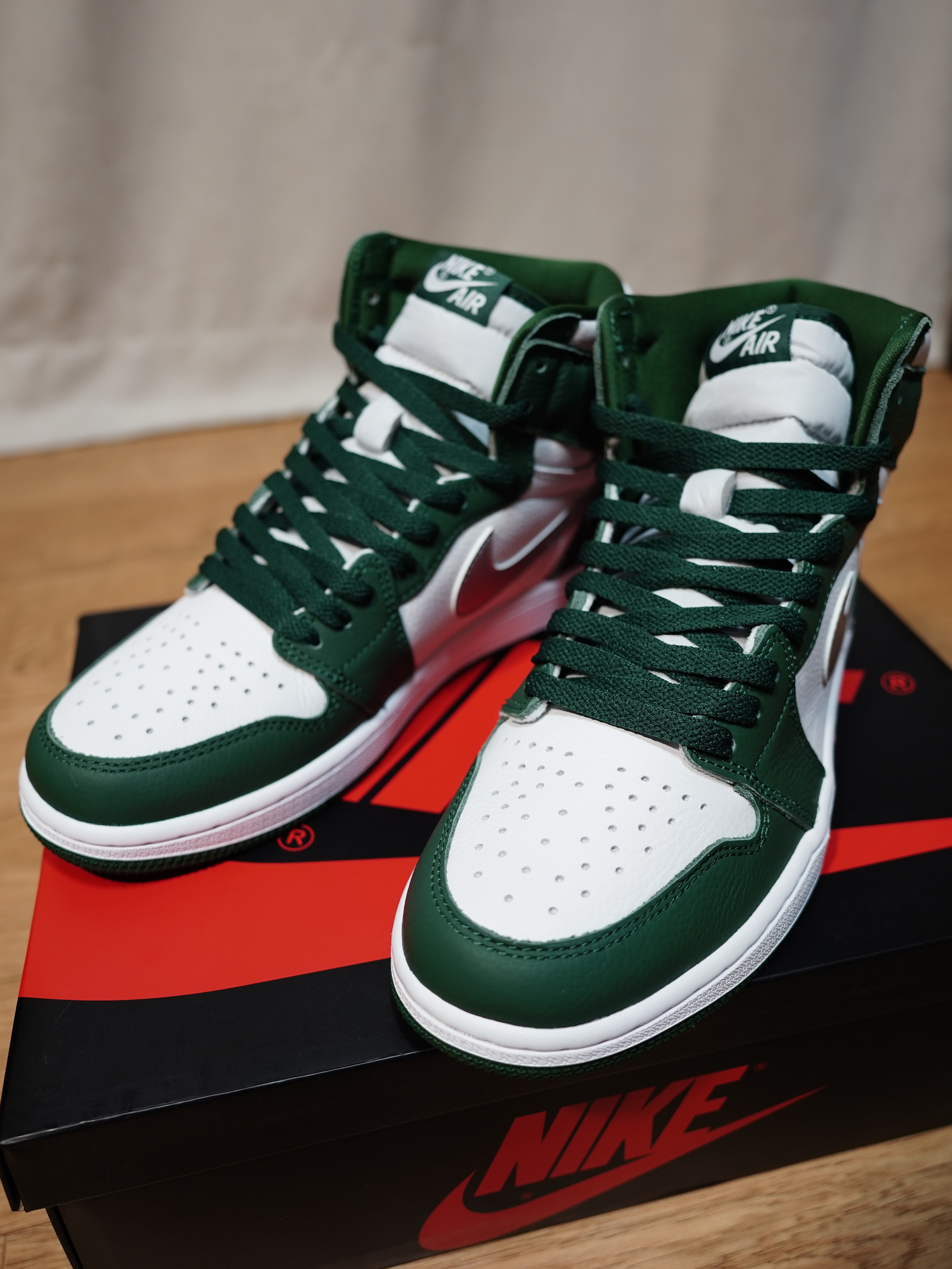 Jordan 1 Retro High OG Gorge Green 착용 스타일 - 3