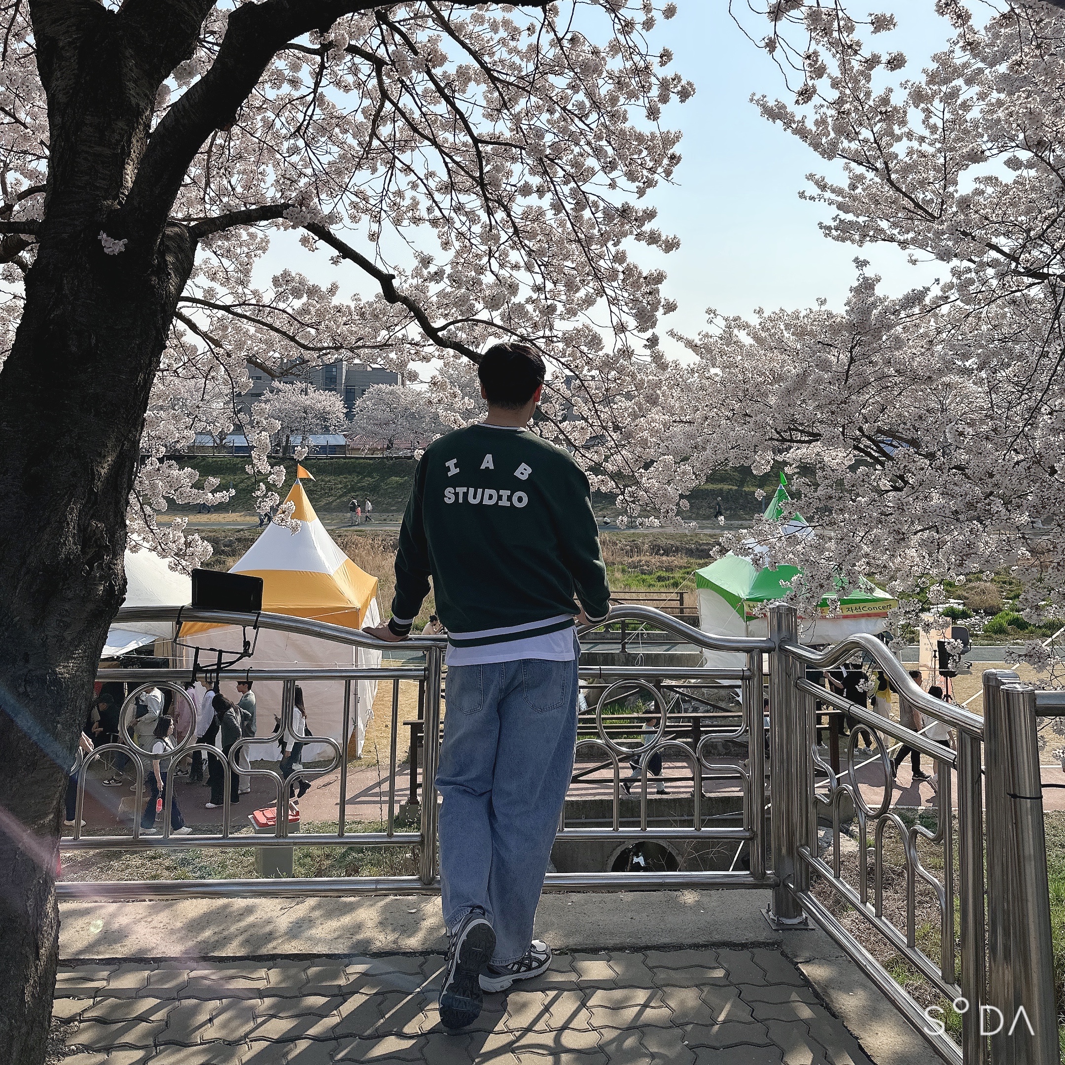 Asics Gel-Venture 6 SPS Glacier Grey, IAB Studio x Yonex Sweatshirt Green 착용 스타일