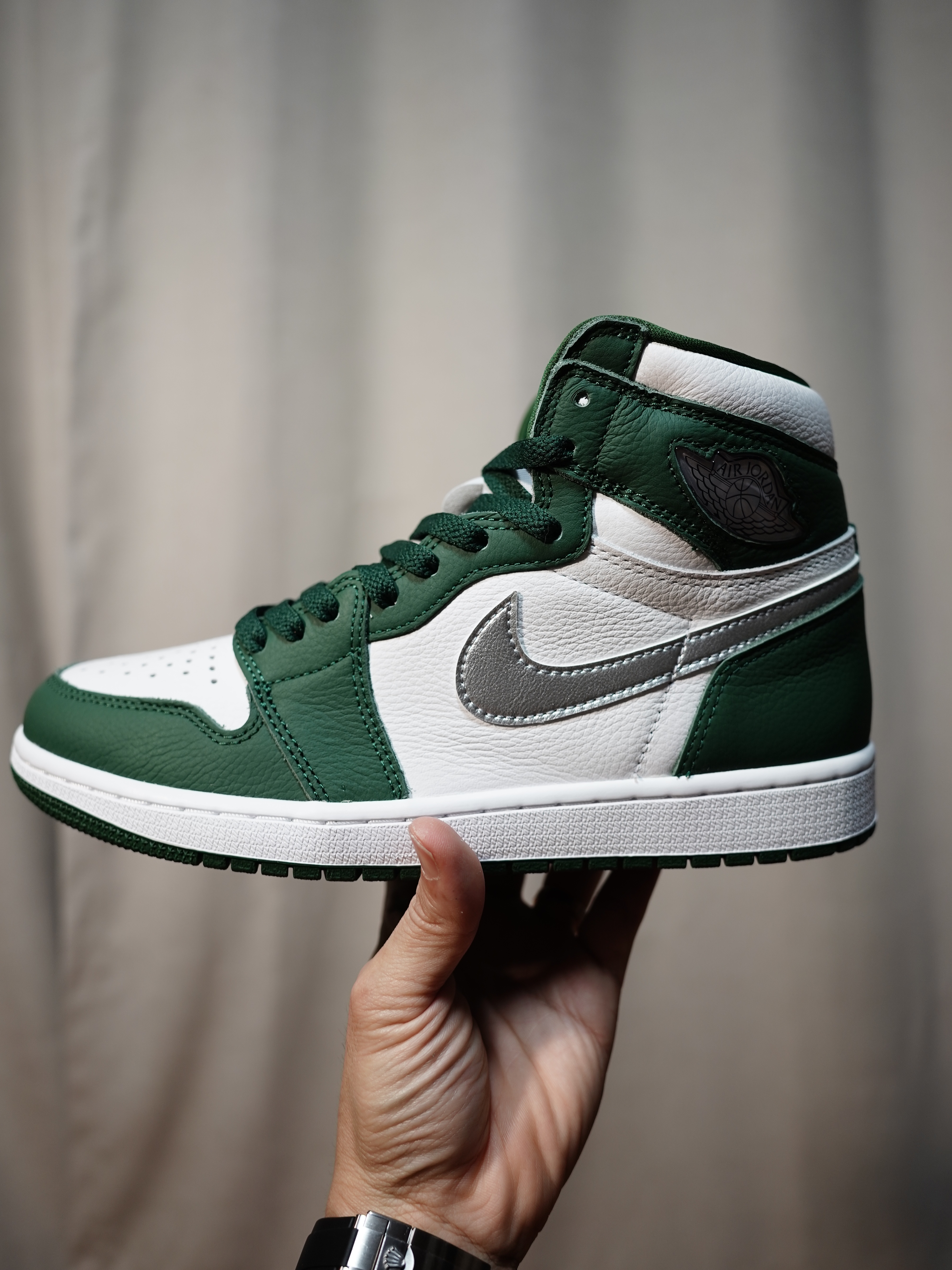 Jordan 1 Retro High OG Gorge Green 착용 스타일 - 1