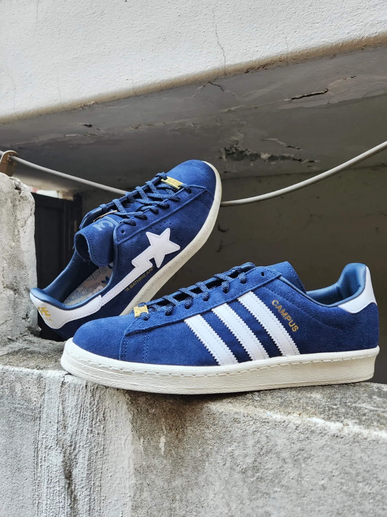 Adidas x BAPE Campus 80s Collegiate Navy 착용 스타일 - 3