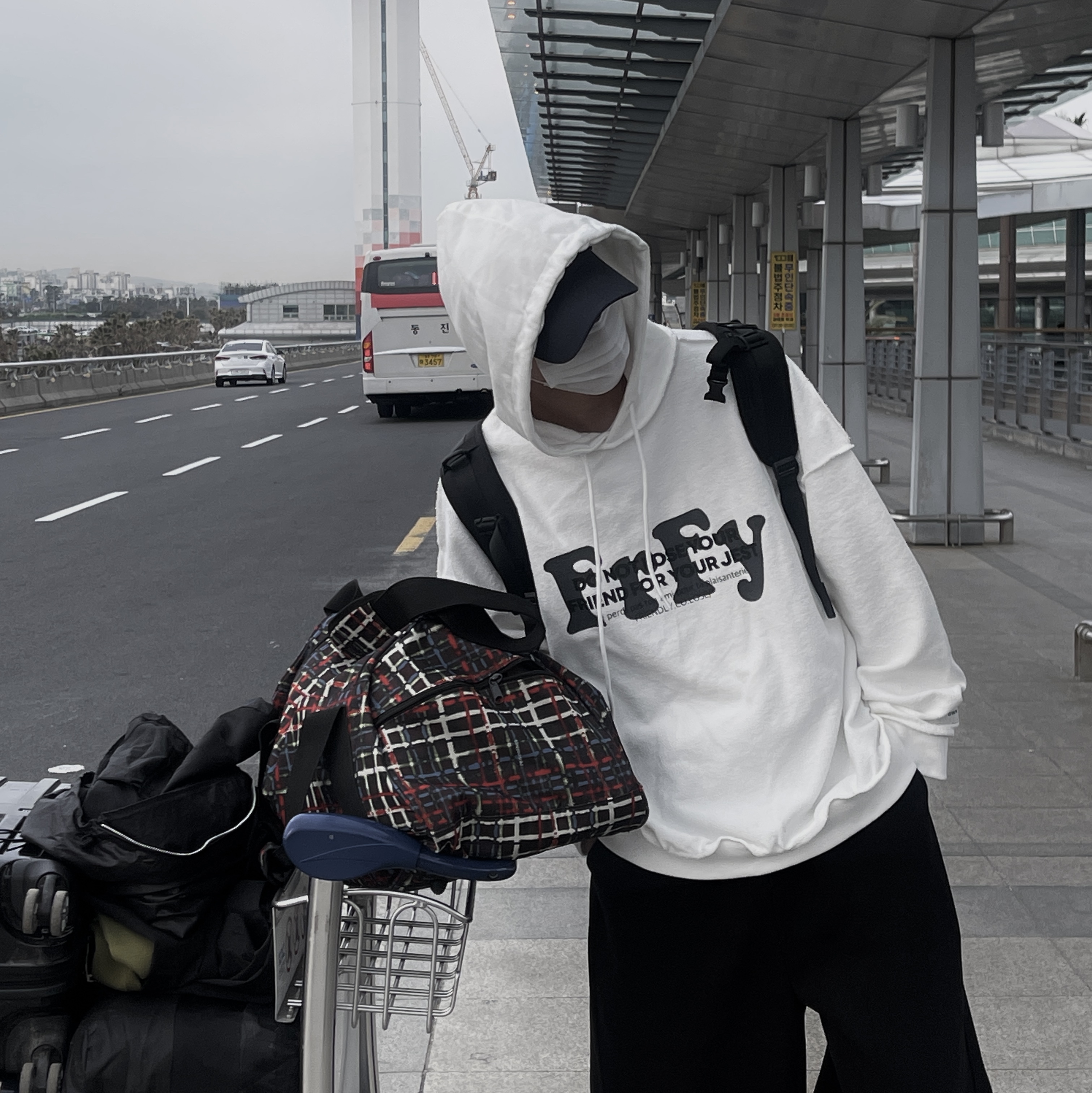 Nike Air Force 1 '07 Low White 착용 스타일 - 2