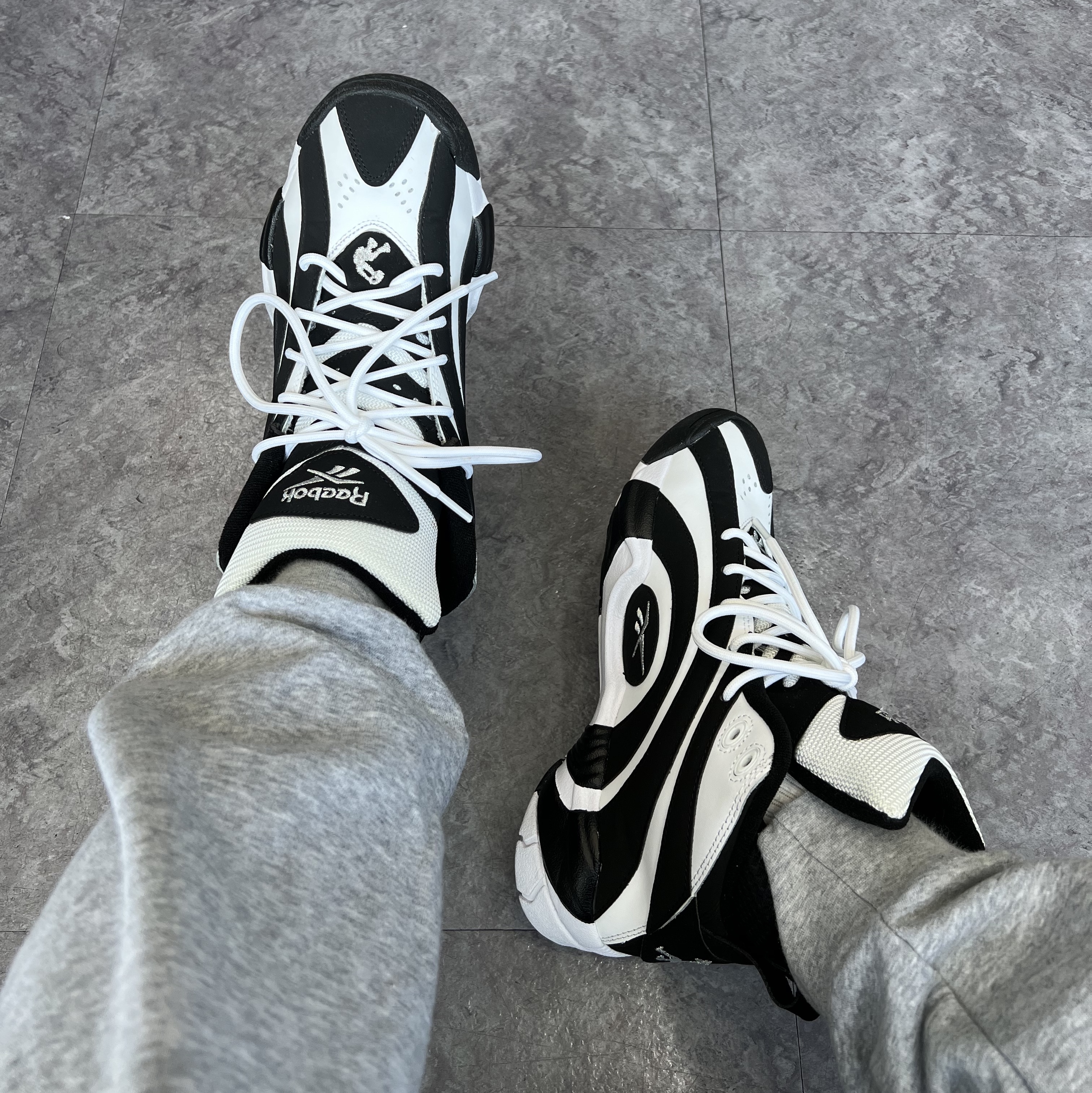 Reebok Shaqnosis Black White 2020 착용 스타일