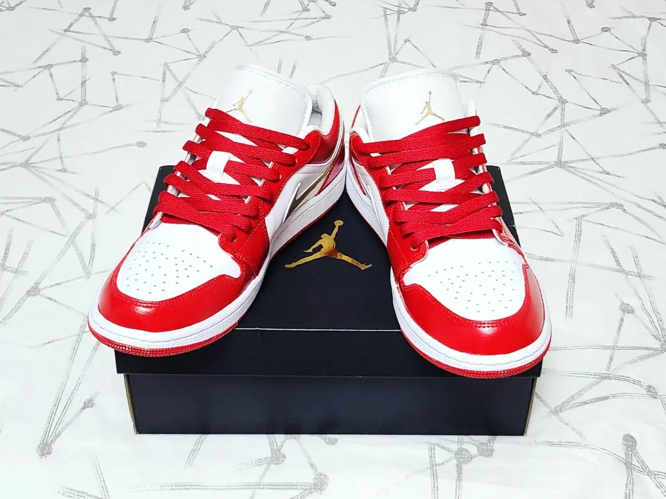 Jordan 1 Low Triple White 착용 스타일 - 3