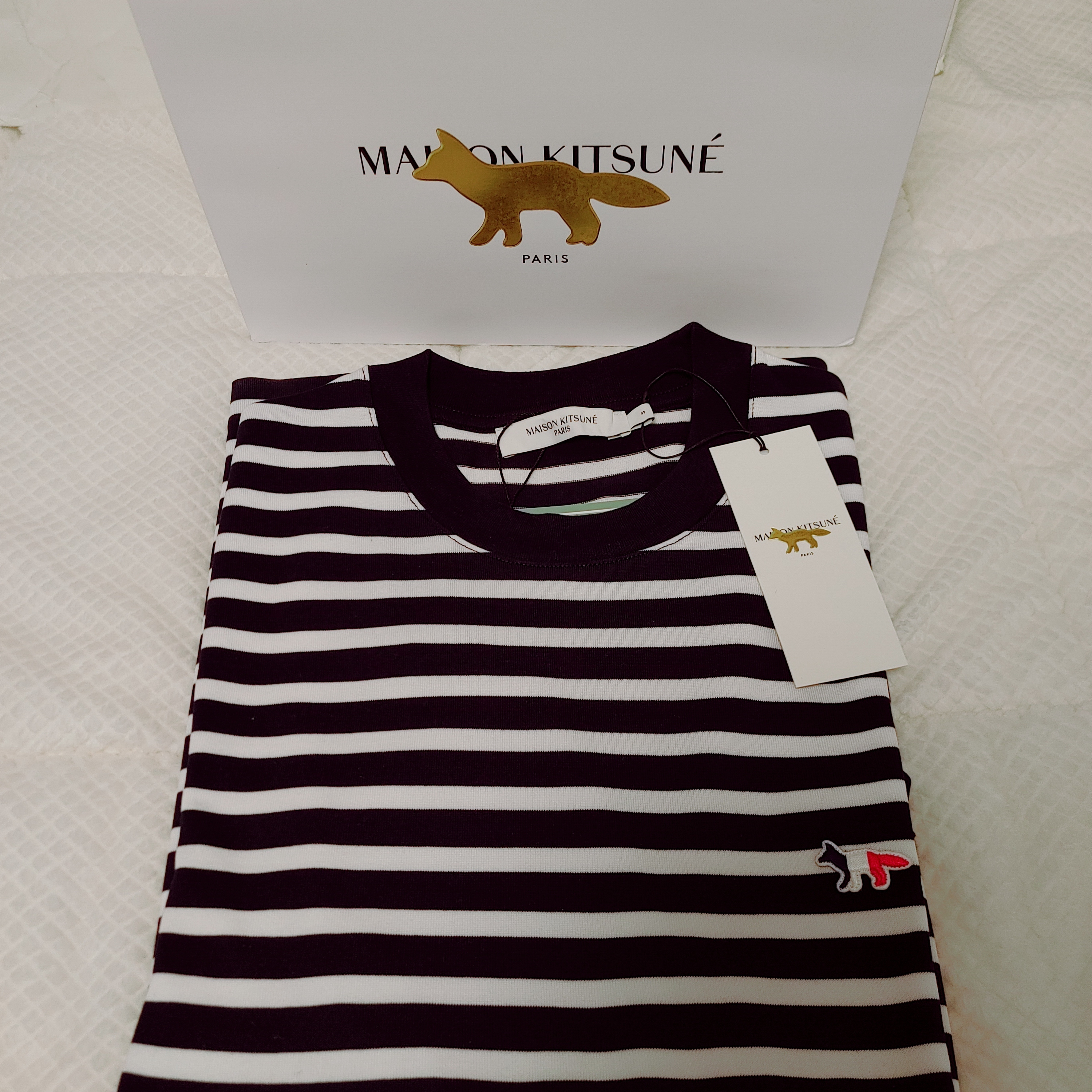 Maison Kitsune Tricolor Fox Patch Classic Marin T-Shirt Navy 착용 스타일