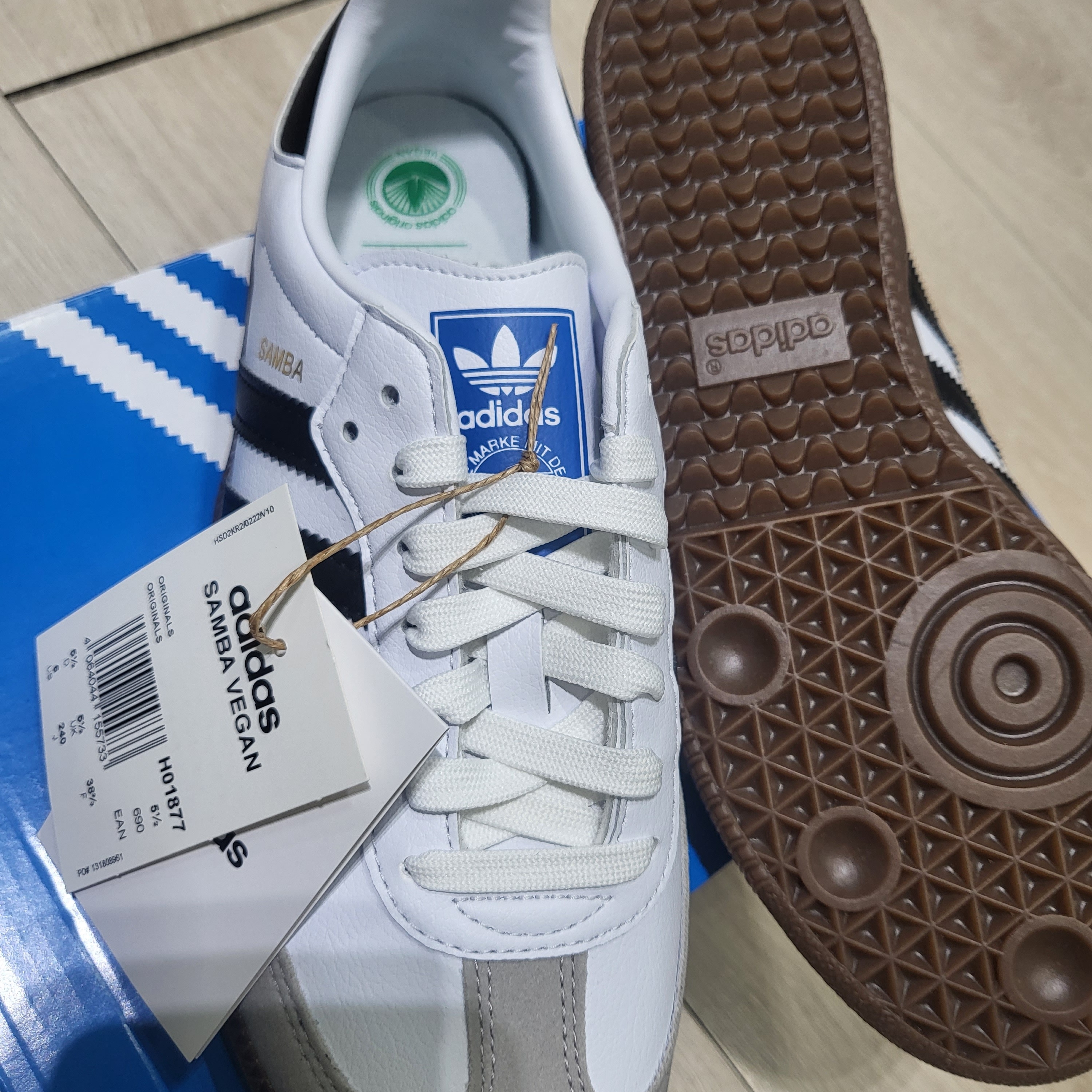 Adidas Samba Vegan White Black 착용 스타일 - 2
