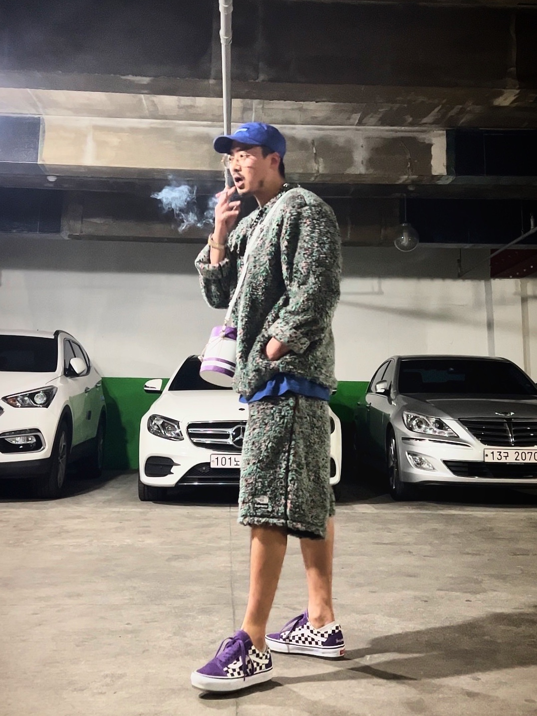 Louis Vuitton LV Paint Can Purple, Vans x Supreme x Swarovski Old Skool Purple 착용 스타일 - 5