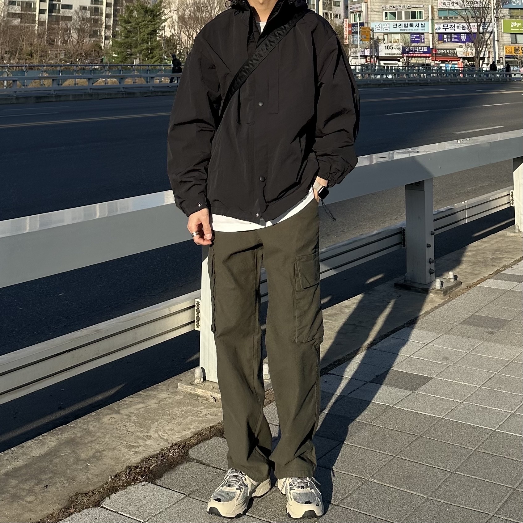 Asics Gel-Venture 6 Feather Grey Black, Porter Tanker Shoulder Bag S Black 착용 스타일 - 5