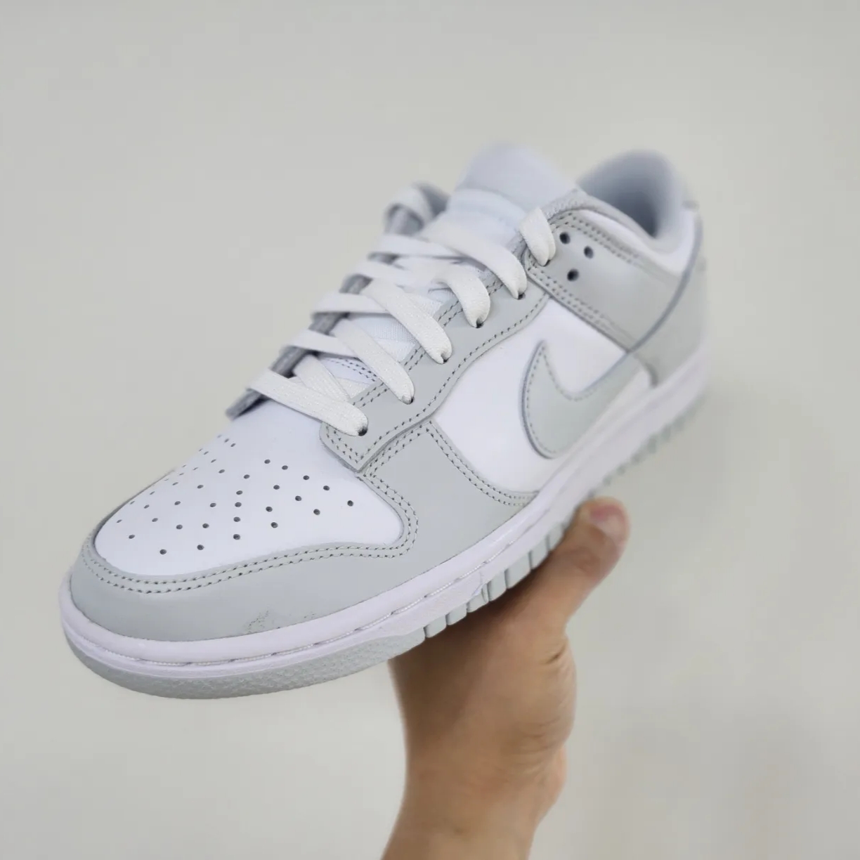 Nike Dunk Low Retro Grey Fog, (W) Nike Dunk Low Photon Dust 착용 스타일 - 1