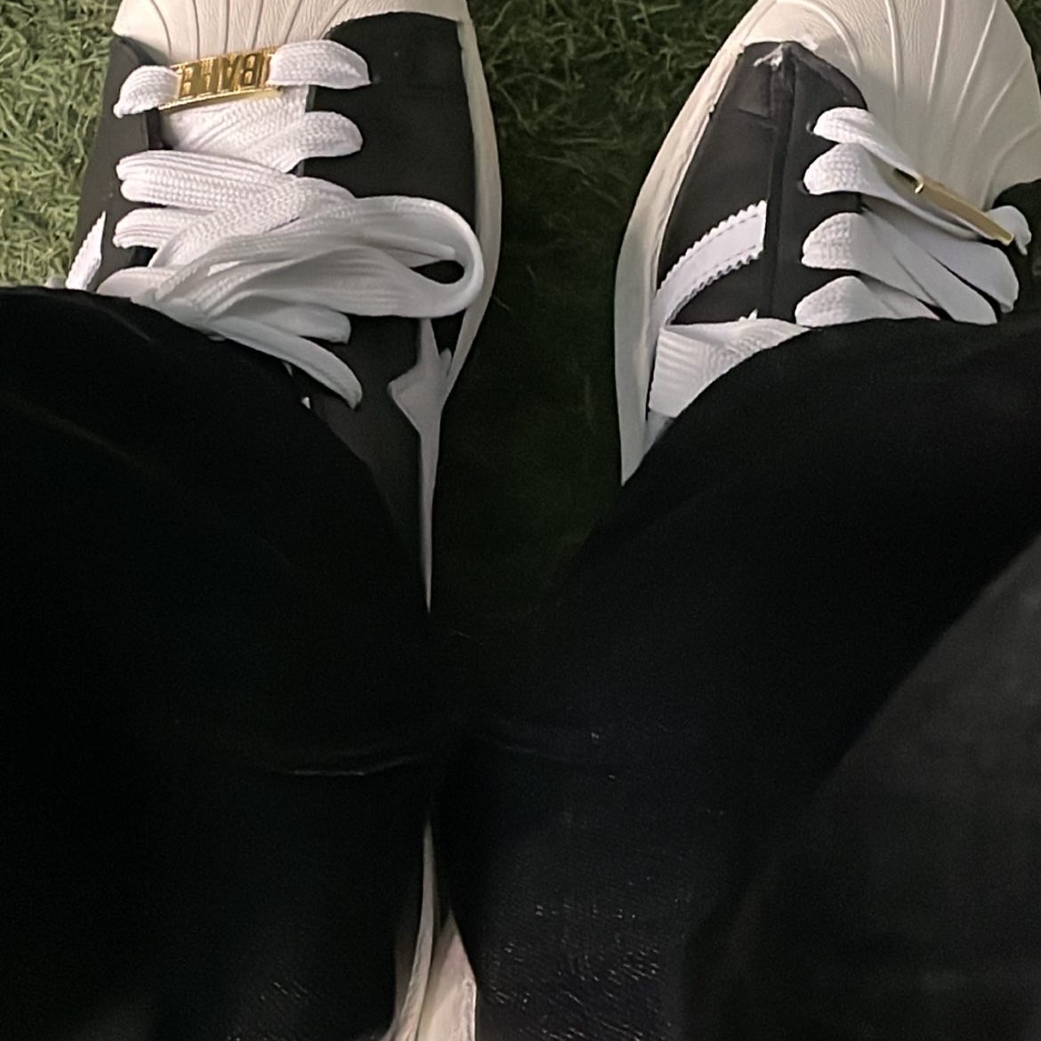 Adidas x BAPE Superstar 80s Core Black Off White 착용 스타일