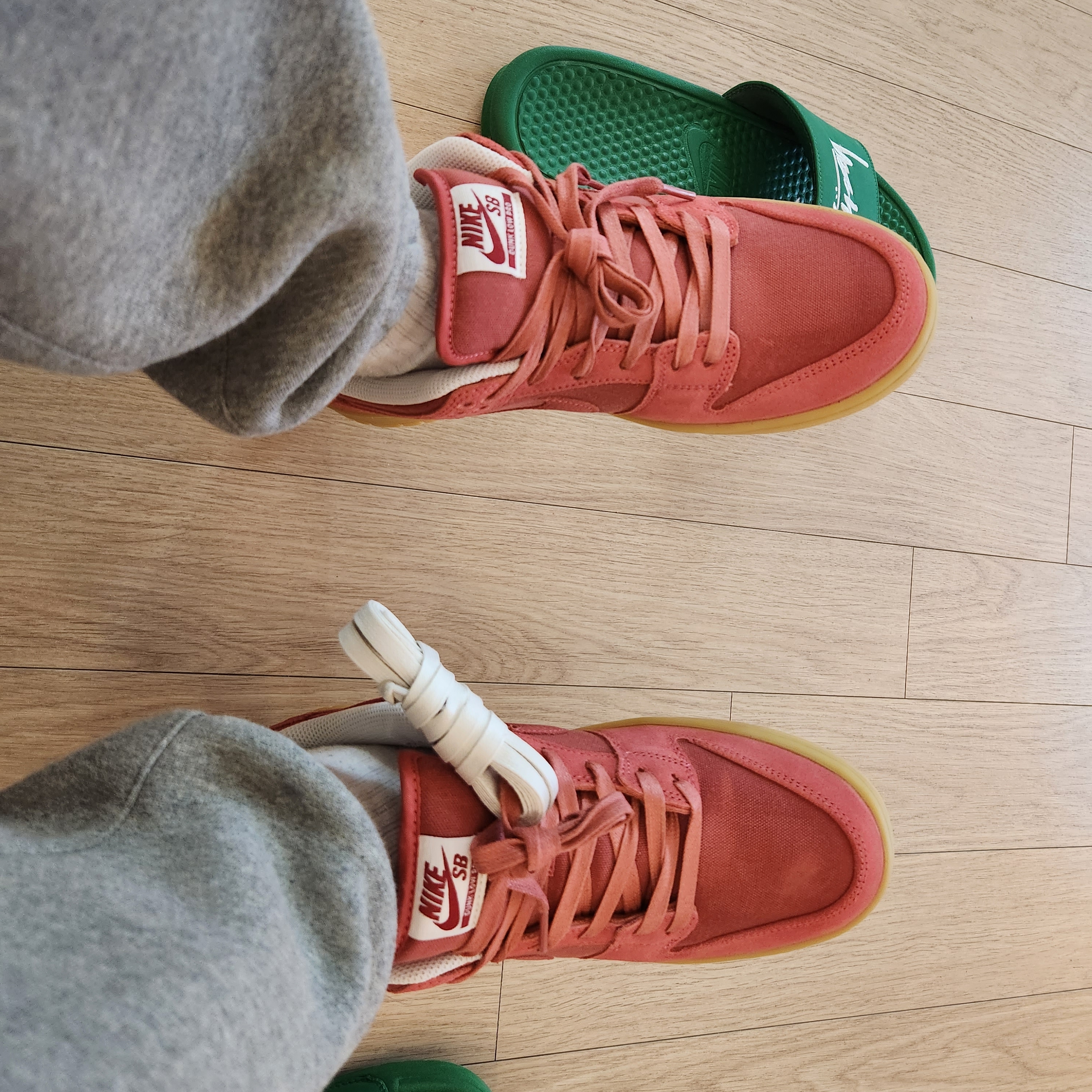 Nike SB Dunk Low Adobe 착용 스타일