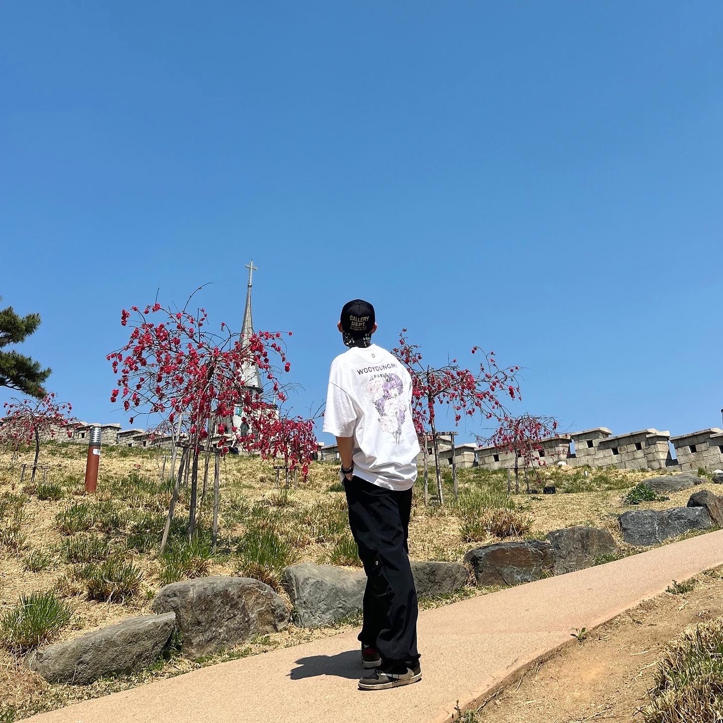 Jordan 1 x Travis Scott Retro Low OG SP Mocha 착용 스타일 - 2