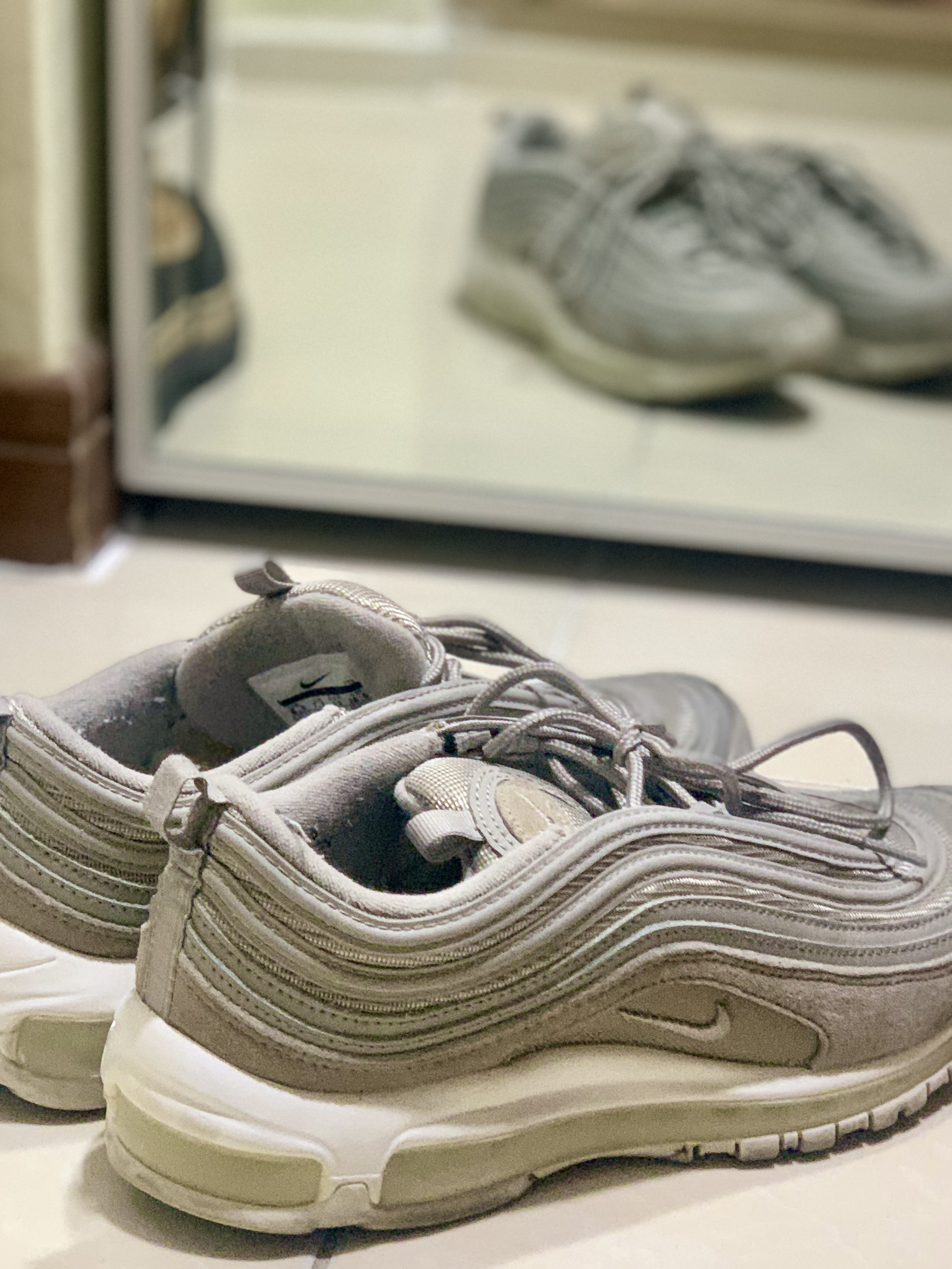 Nike Air Max 97 Cobblestone 착용 스타일