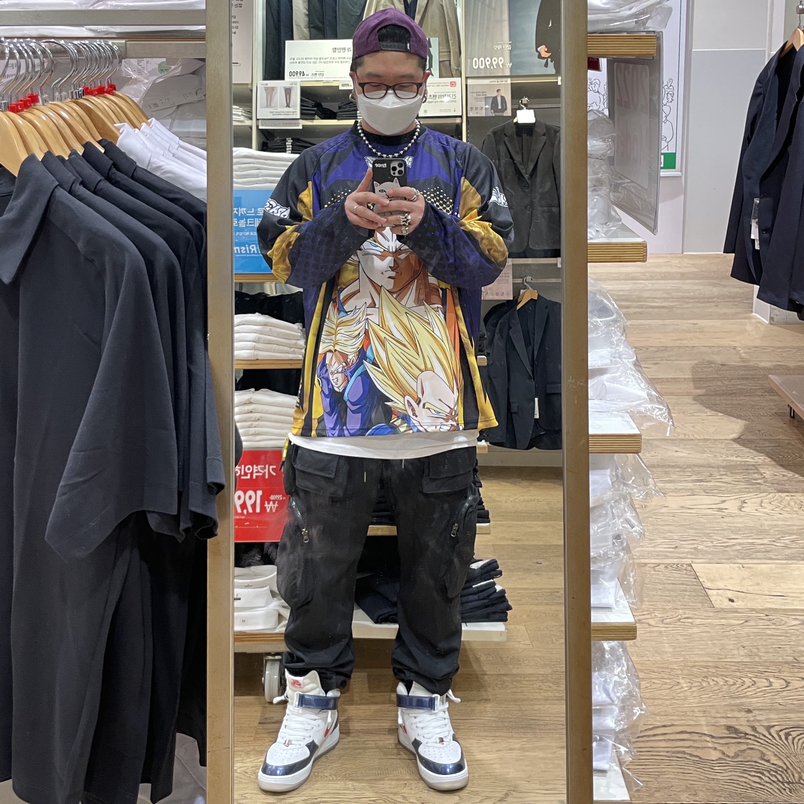 Nike Air Force 1 Mid QS University Red and Midnight Navy 착용 스타일