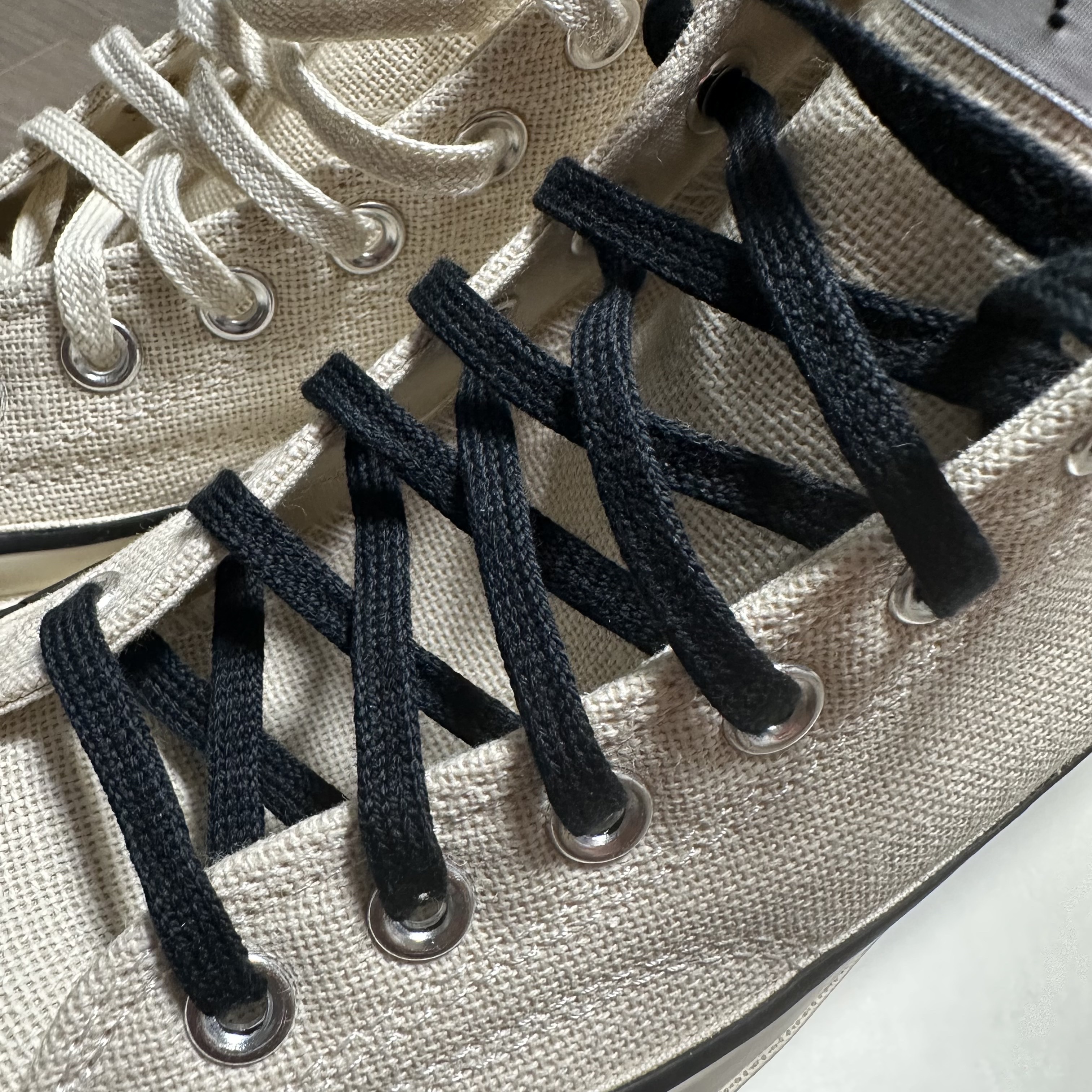 Converse x Stussy Chuck 70 High Natural Ivory 착용 스타일 - 3