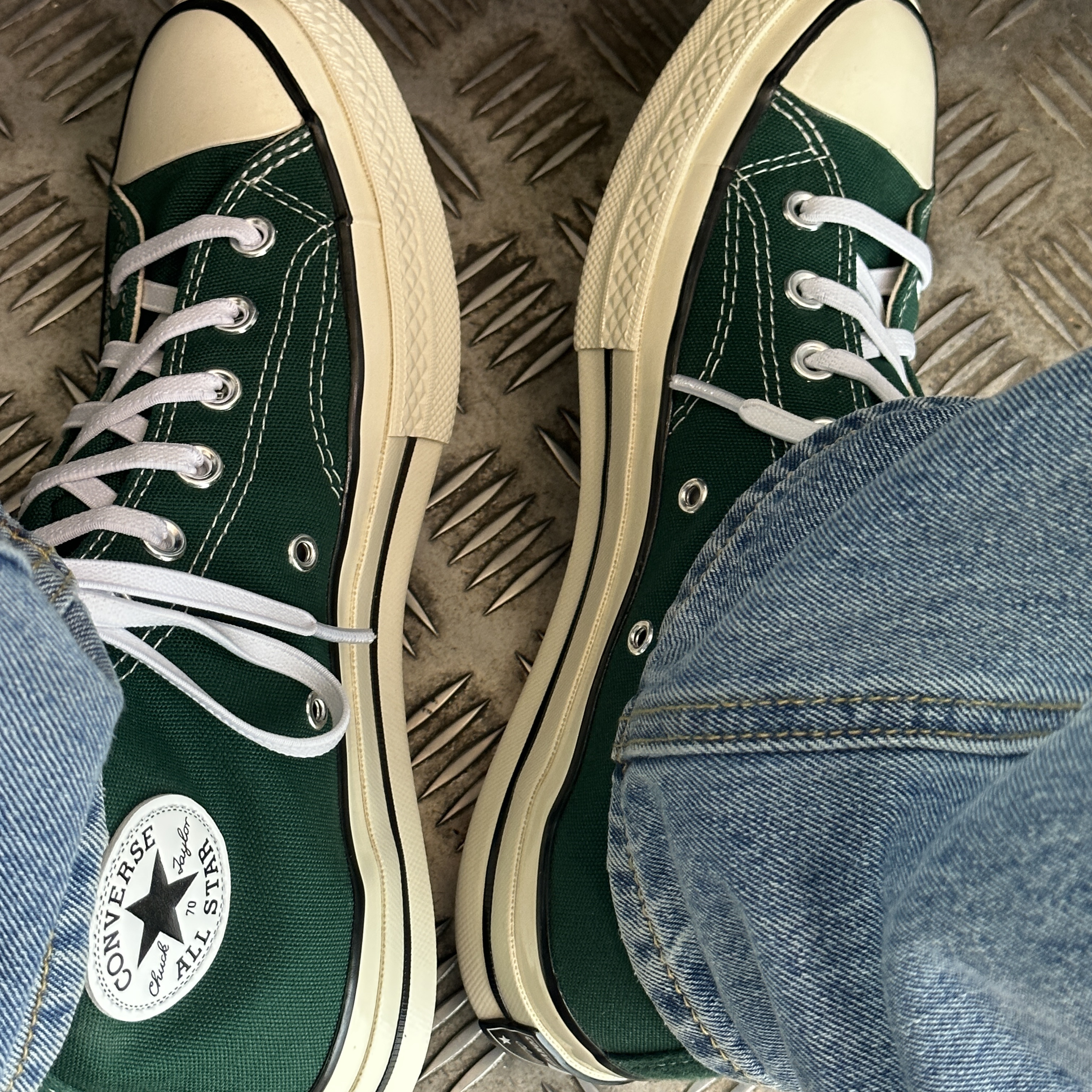 Converse Chuck 70 High Midnight Clover 착용 스타일