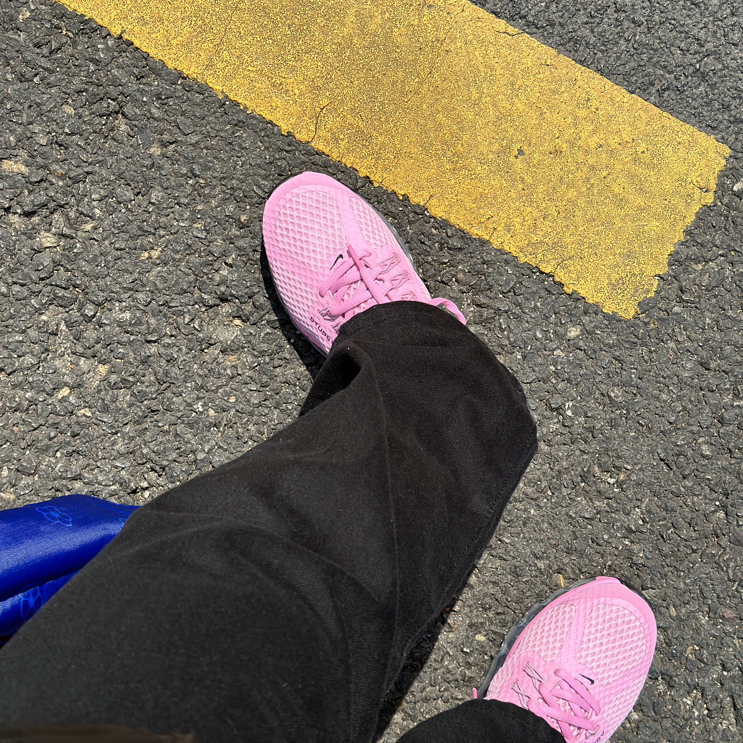Nike x Stussy Air Max 2013 Psychic Pink 착용 스타일 - 5