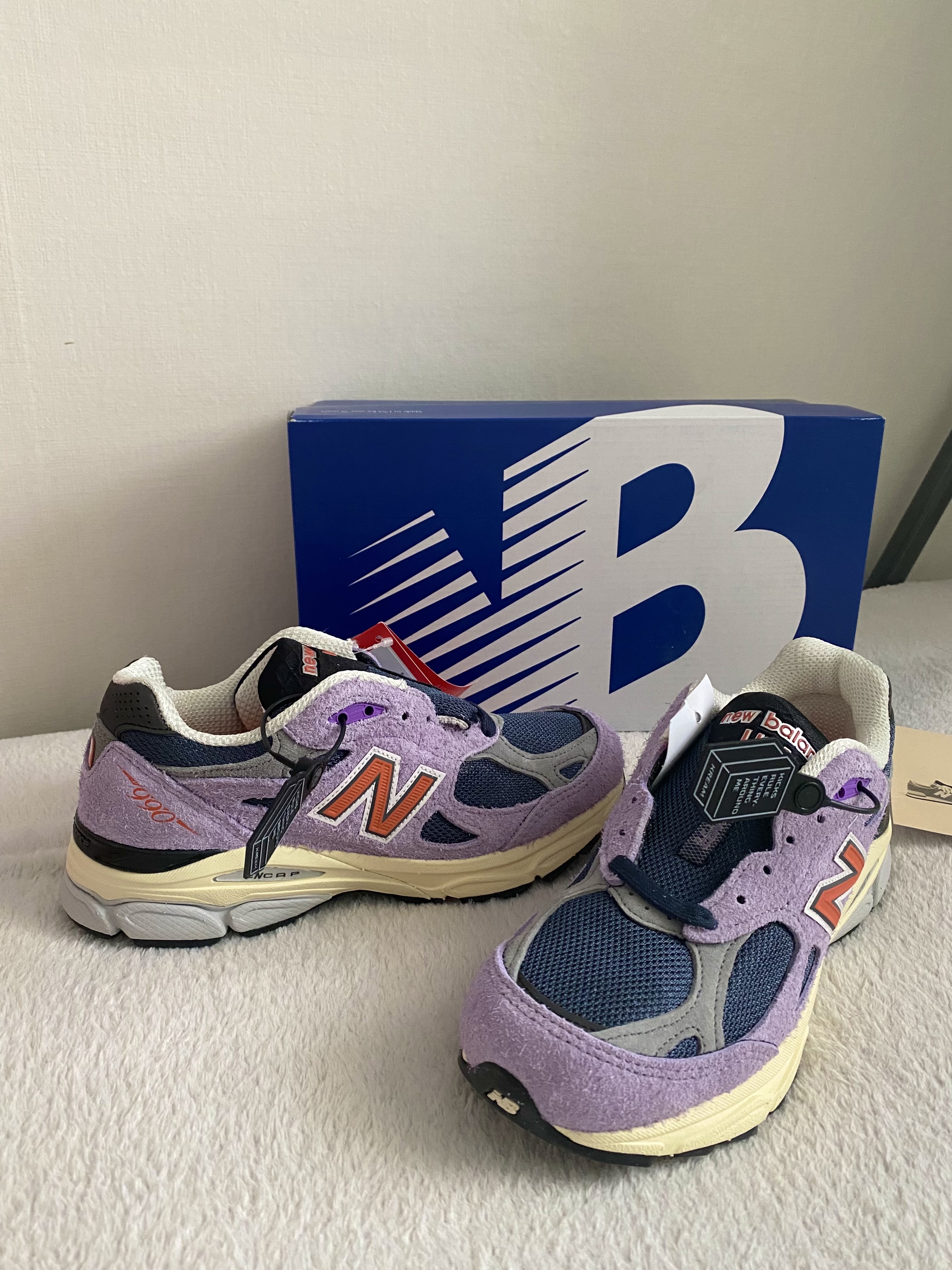 New Balance 990v3 Made in USA Raw Amethyst 착용 스타일 - 1