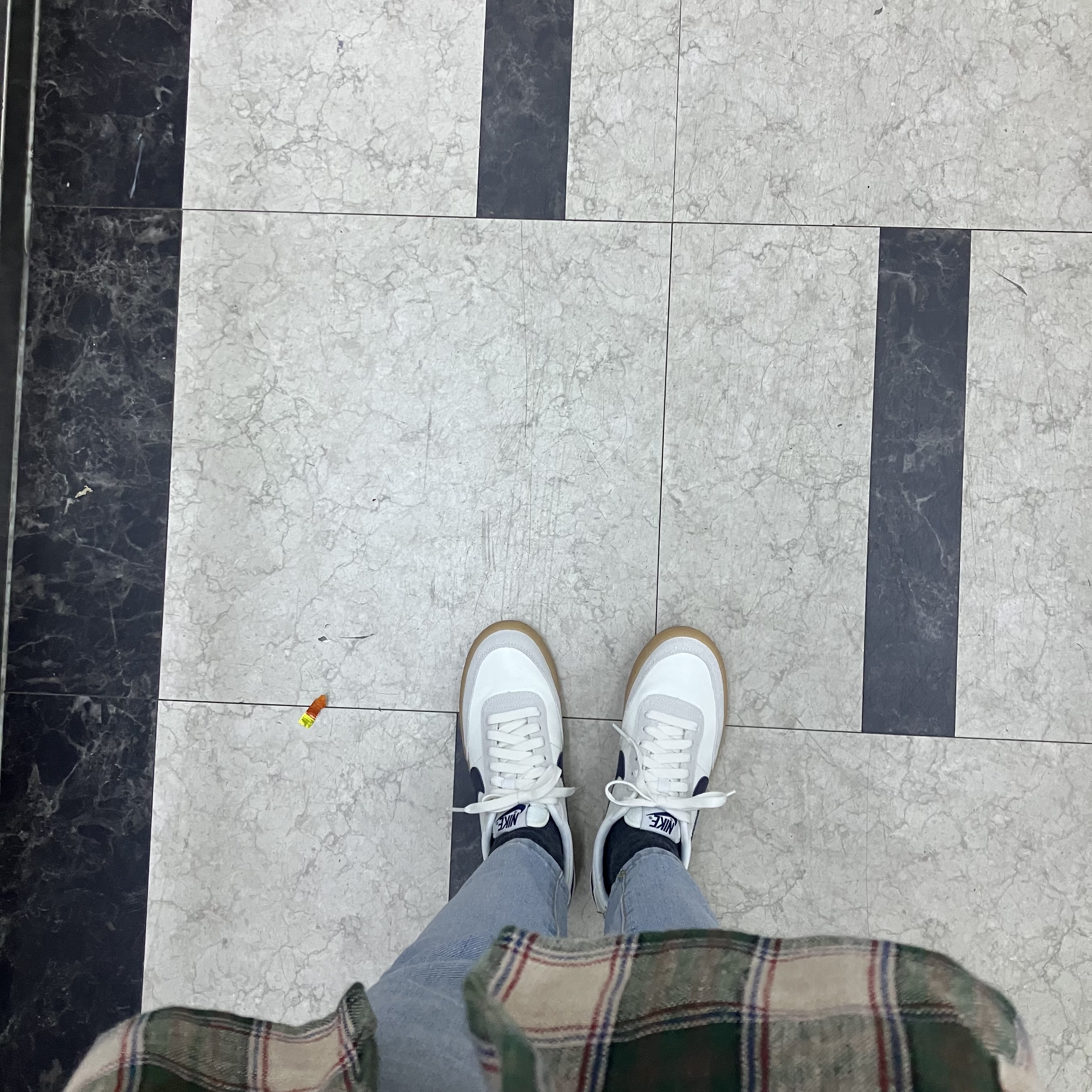 Nike x J.Crew Killshot 2 Sail Midnight Navy 착용 스타일 - 2
